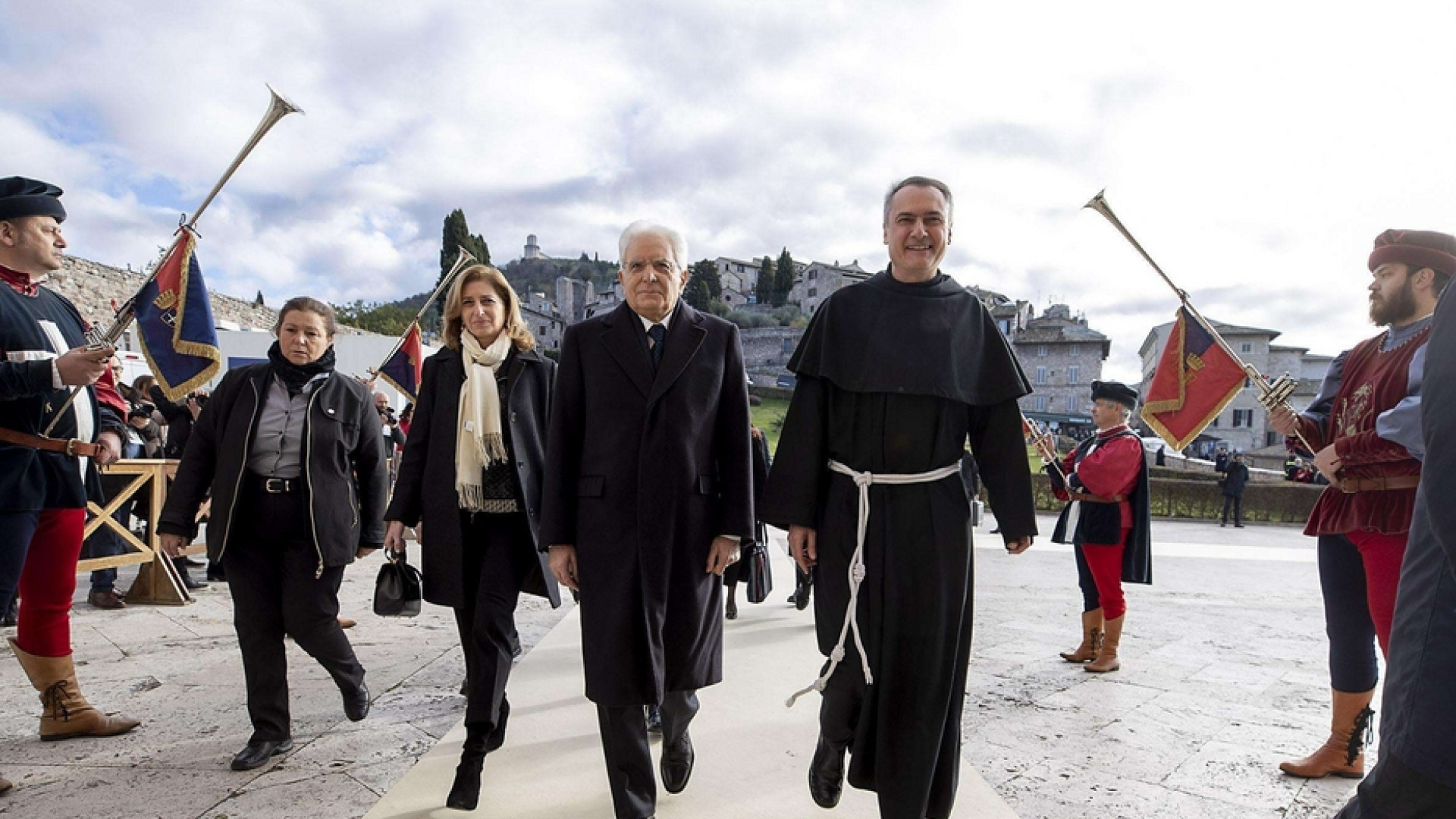 Immagine di «Io, cardinale francescano col sorriso. La fraternità risposta agli egoismi»