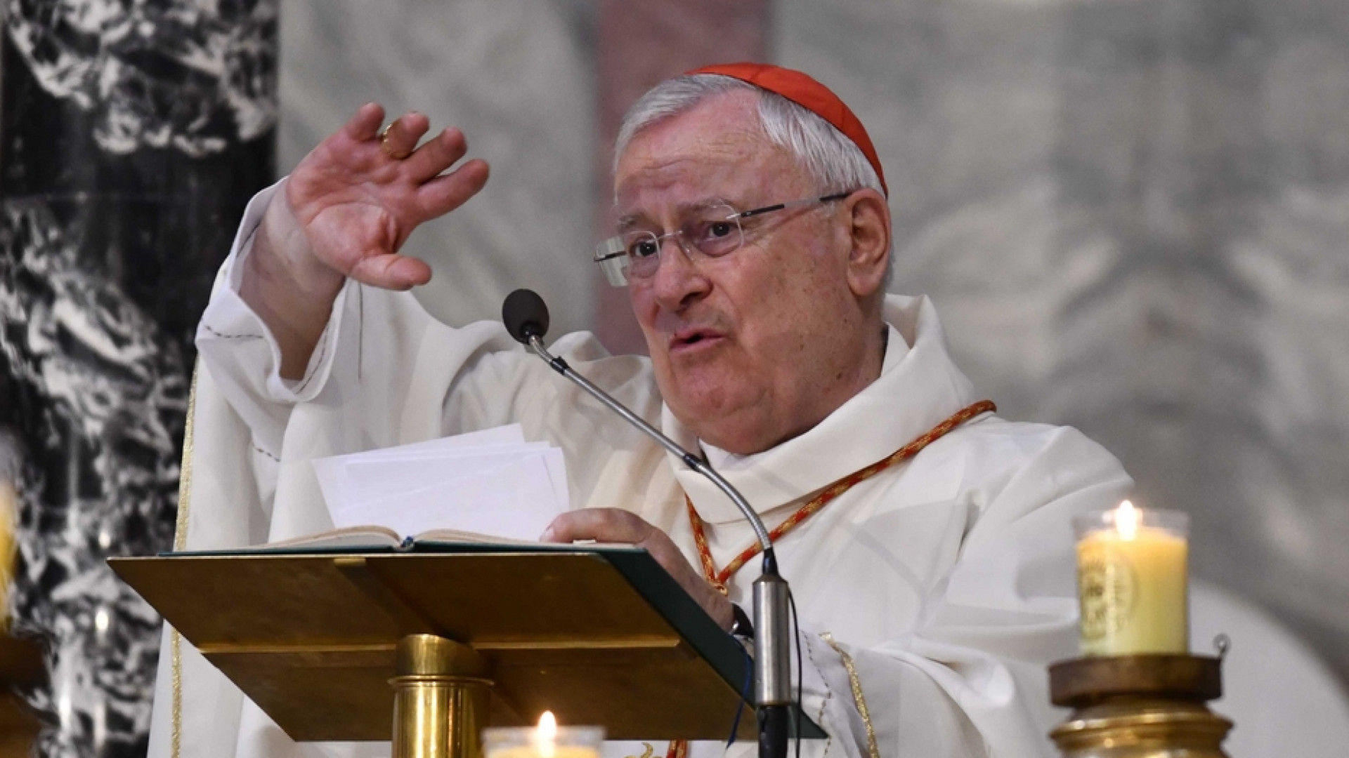 Immagine di Il cardinale Bassetti grave ma vigile. C’è una «lieve stabilizzazione»