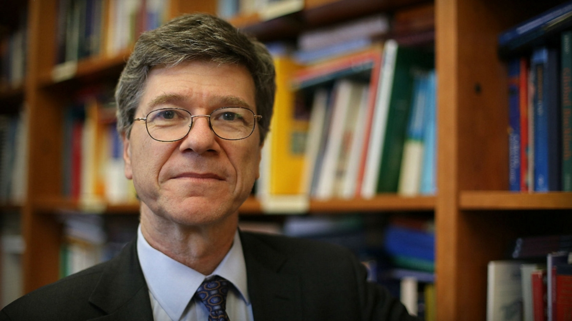 Immagine di Jeffrey Sachs: la disuguaglianza toglie la dignità