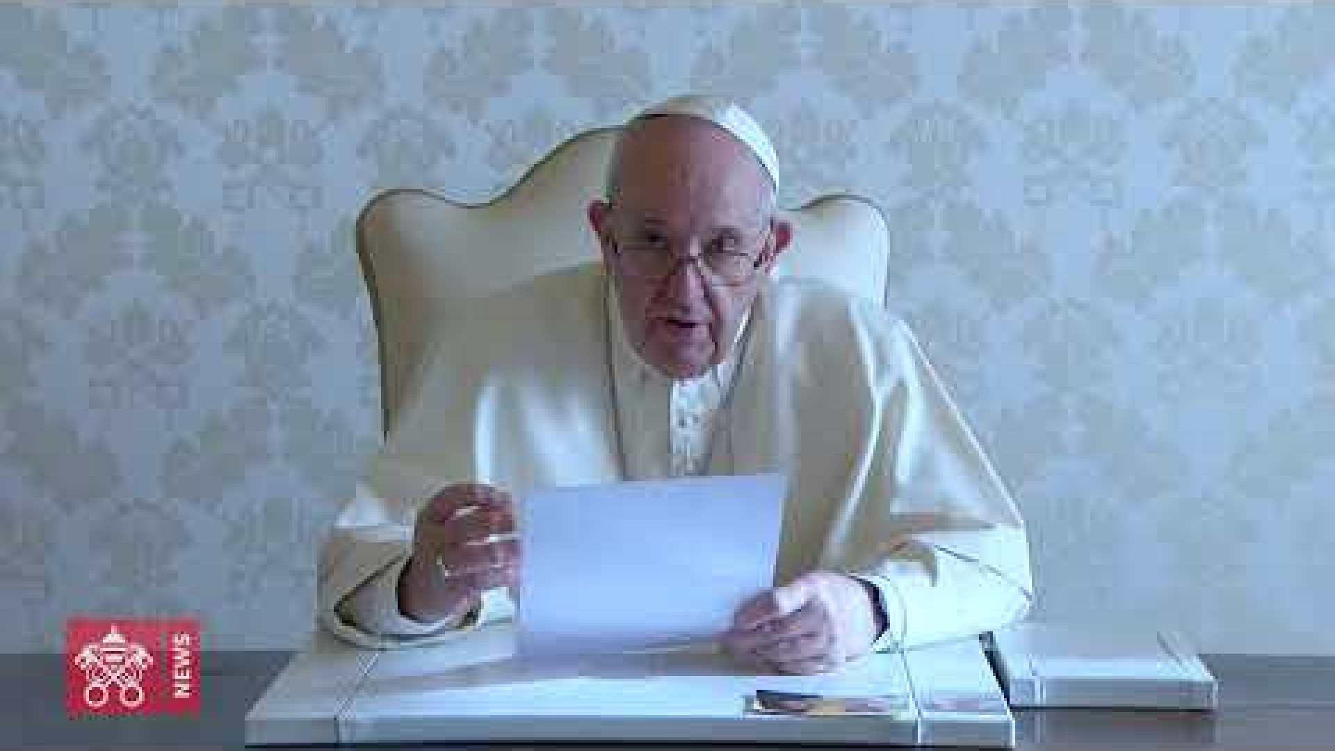 Immagine di Papa Francesco ai giovani: diffondete il Vangelo anche con i social