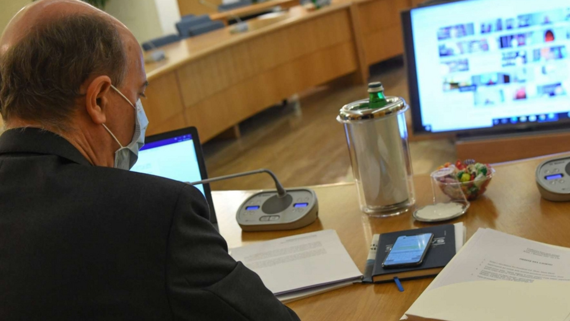 Immagine di Mons. Meini al Consiglio permanente straordinario: "Messe di Natale in sicurezza"