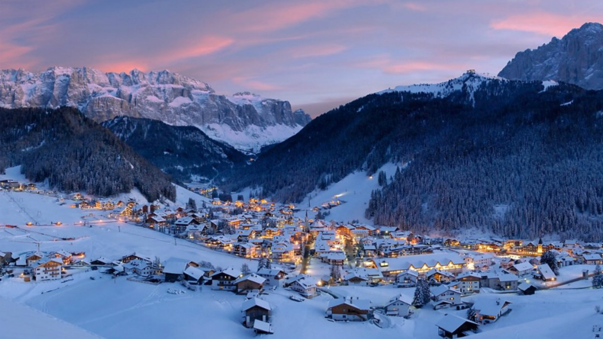 Immagine di Natale blindato: niente spostamenti durante le feste, montagna interdetta, impianti chiusi