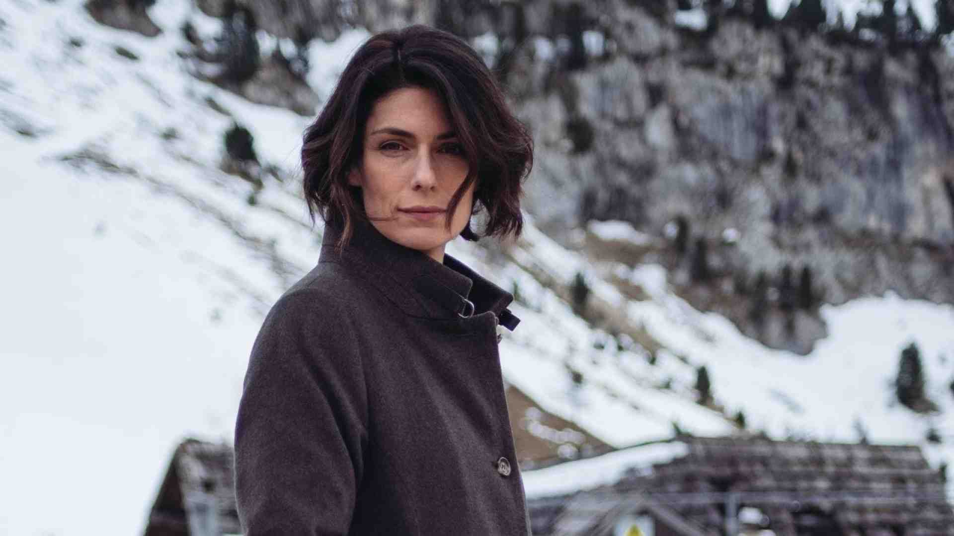 Immagine di Una famiglia fugge, ma tante restano davanti al televisore