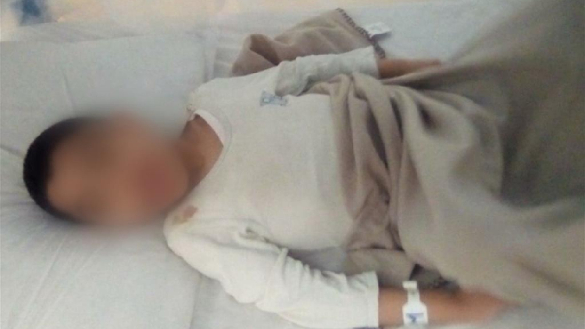 Immagine di Il bambino disabile richiedente asilo è in viaggio con il papà verso Roma