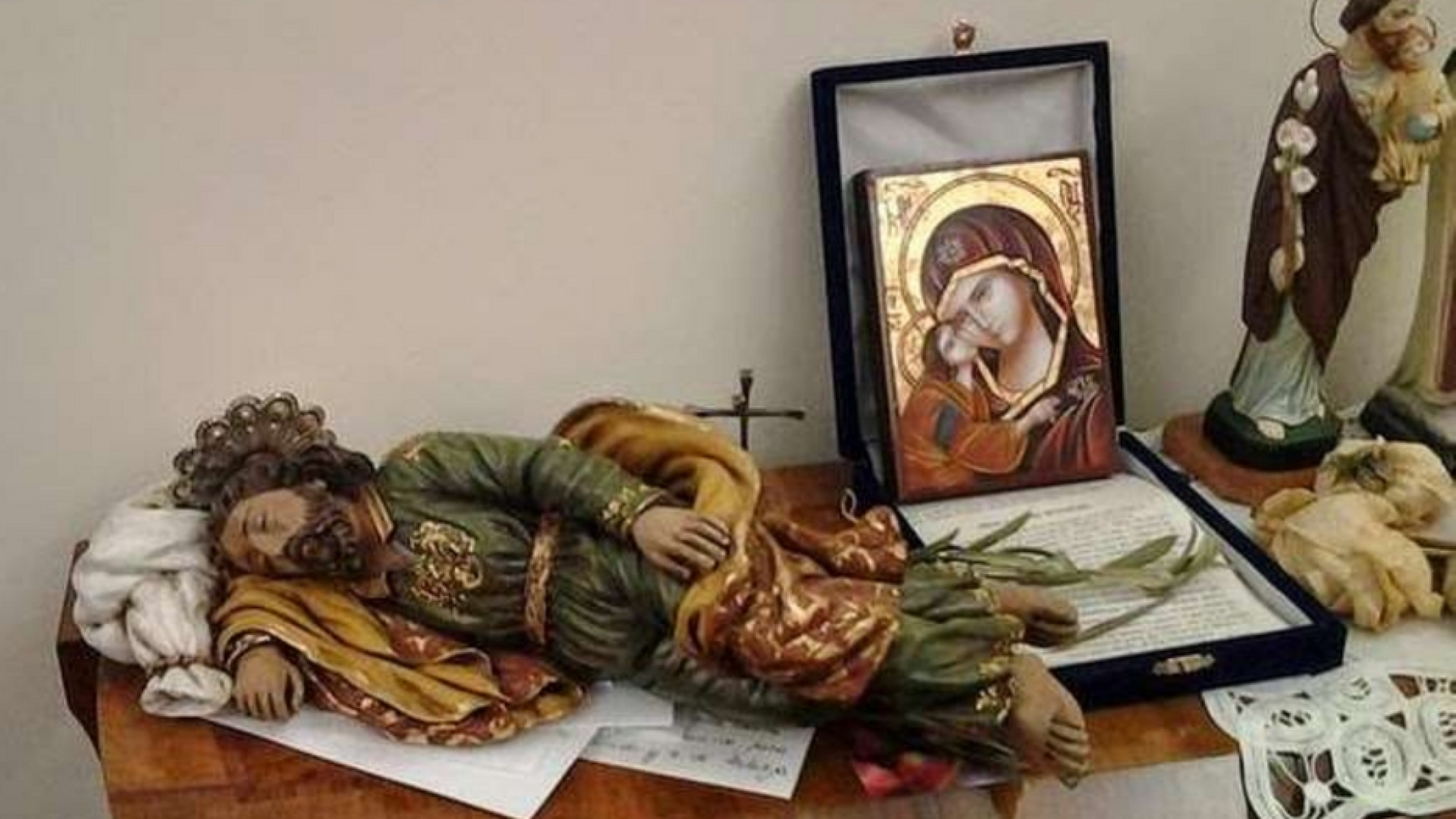 Immagine di La devozione e l’affidamento di papa Francesco a san Giuseppe «dormiente»