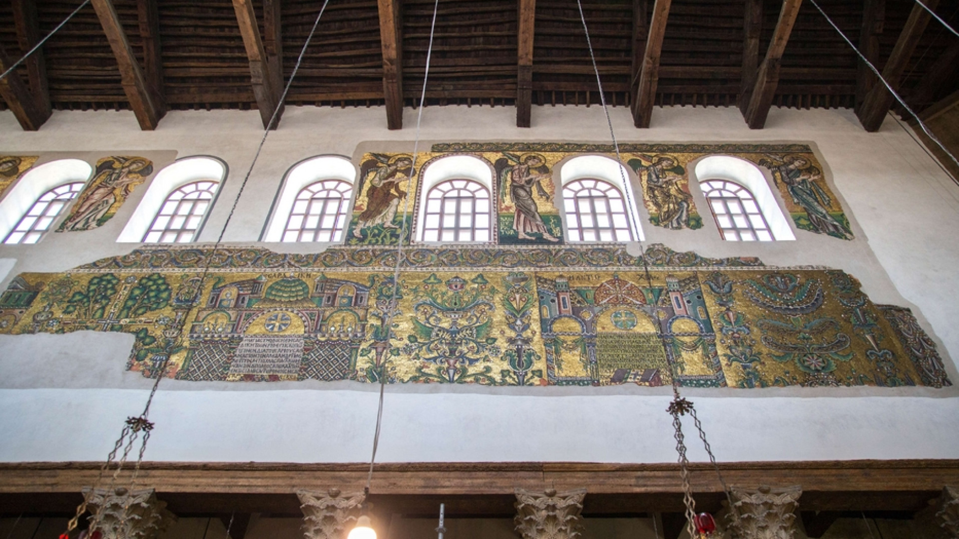 Immagine di Niente pellegrini, ma ora è la basilica di Betlemme a venire a casa nostra