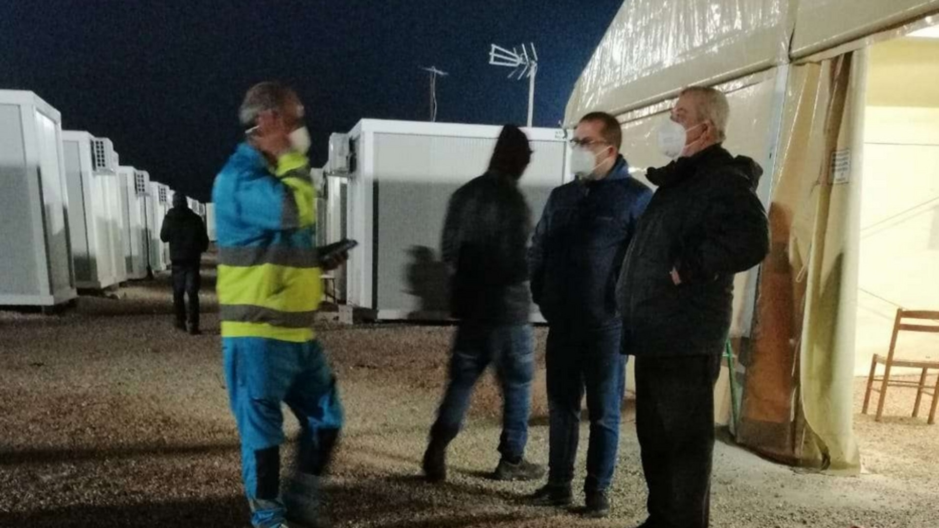 Immagine di Nel "gran ghetto" arriva il vescovo: «Non lasciamo soli i braccianti»