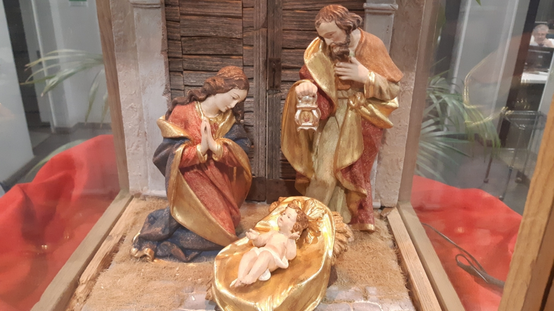 Immagine di Cei: «Il Natale sarà meno scintillante ma non meno autentico»