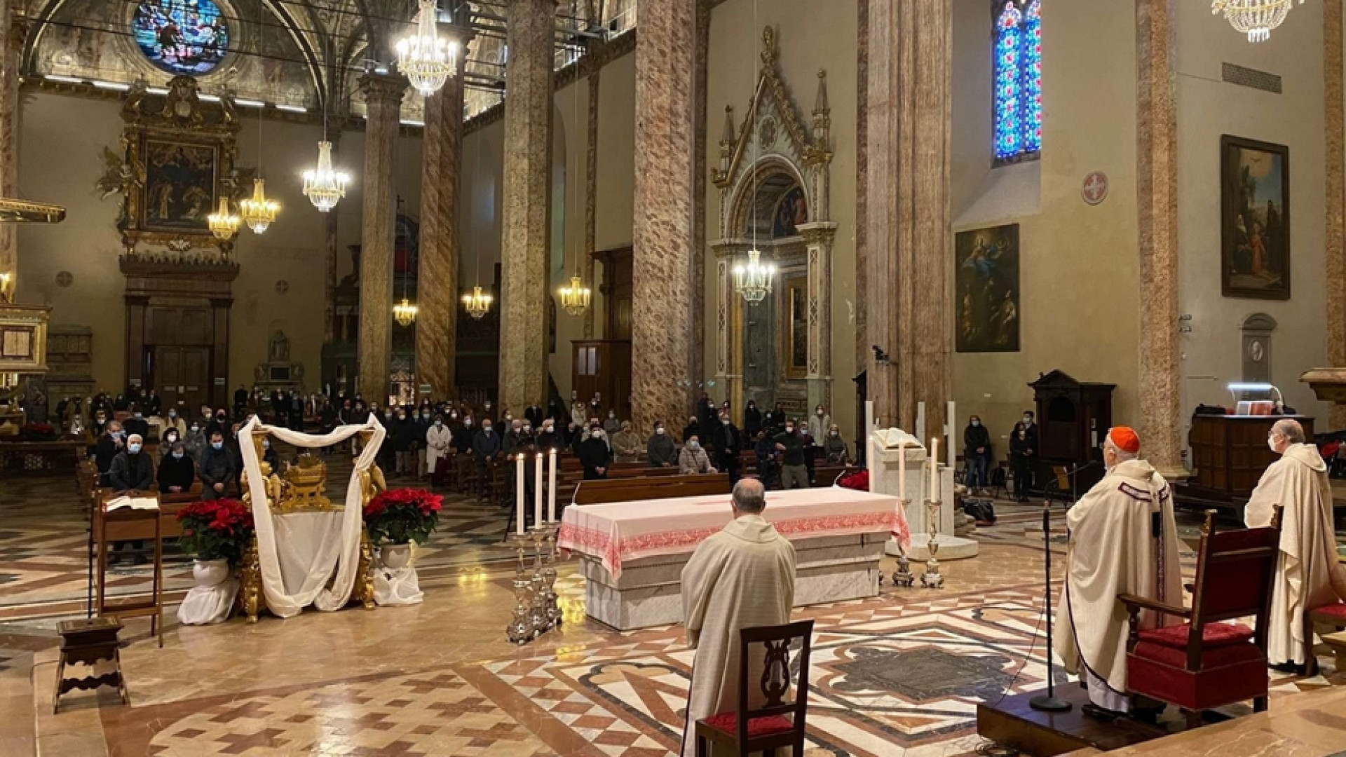 Immagine di La gioia di Bassetti tornato a celebrare Messa: «Coraggio, fidiamoci di Gesù»