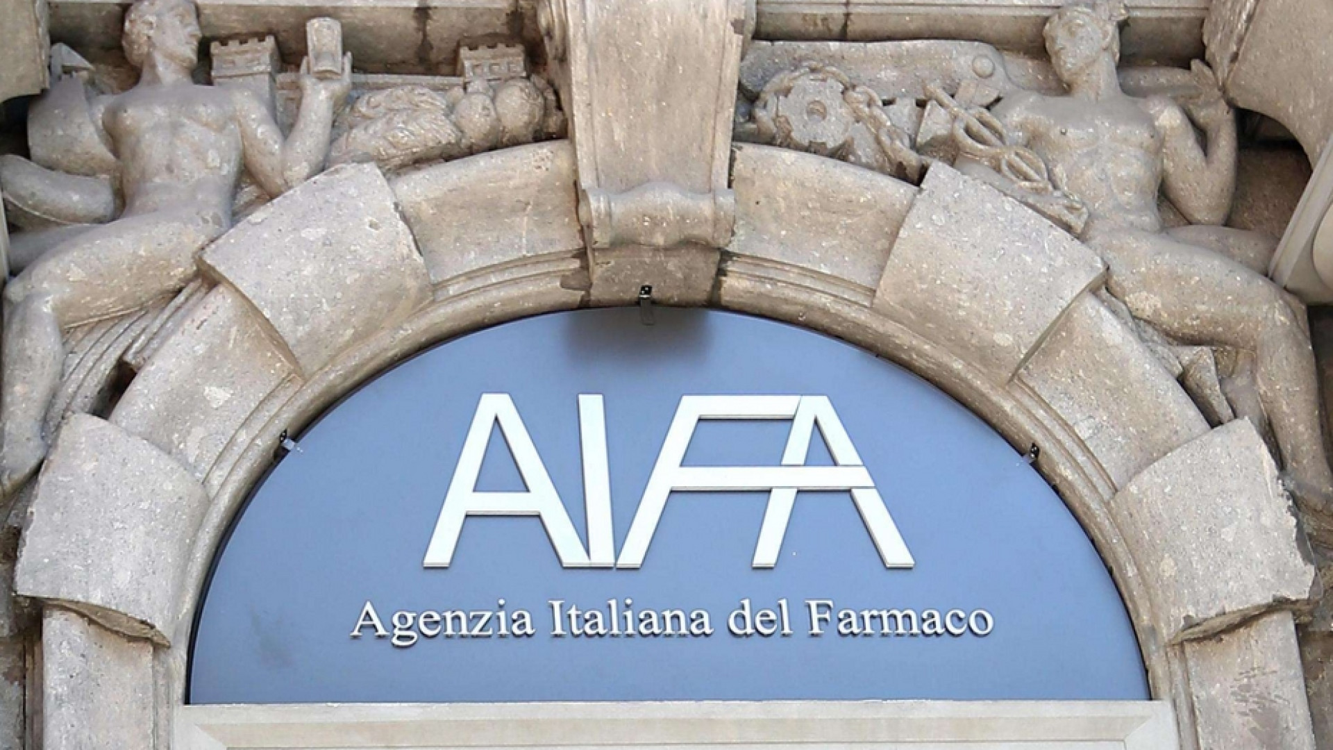 Immagine di Ecco cosa si sa del vaccino Comirnaty: il bugiardino Aifa e le Faq dei medici