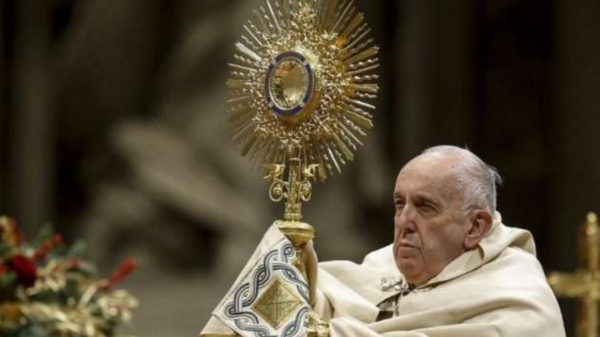 Immagine di 31 dicembre e 1 gennaio: il Papa non presiede i riti per una sciatalgia