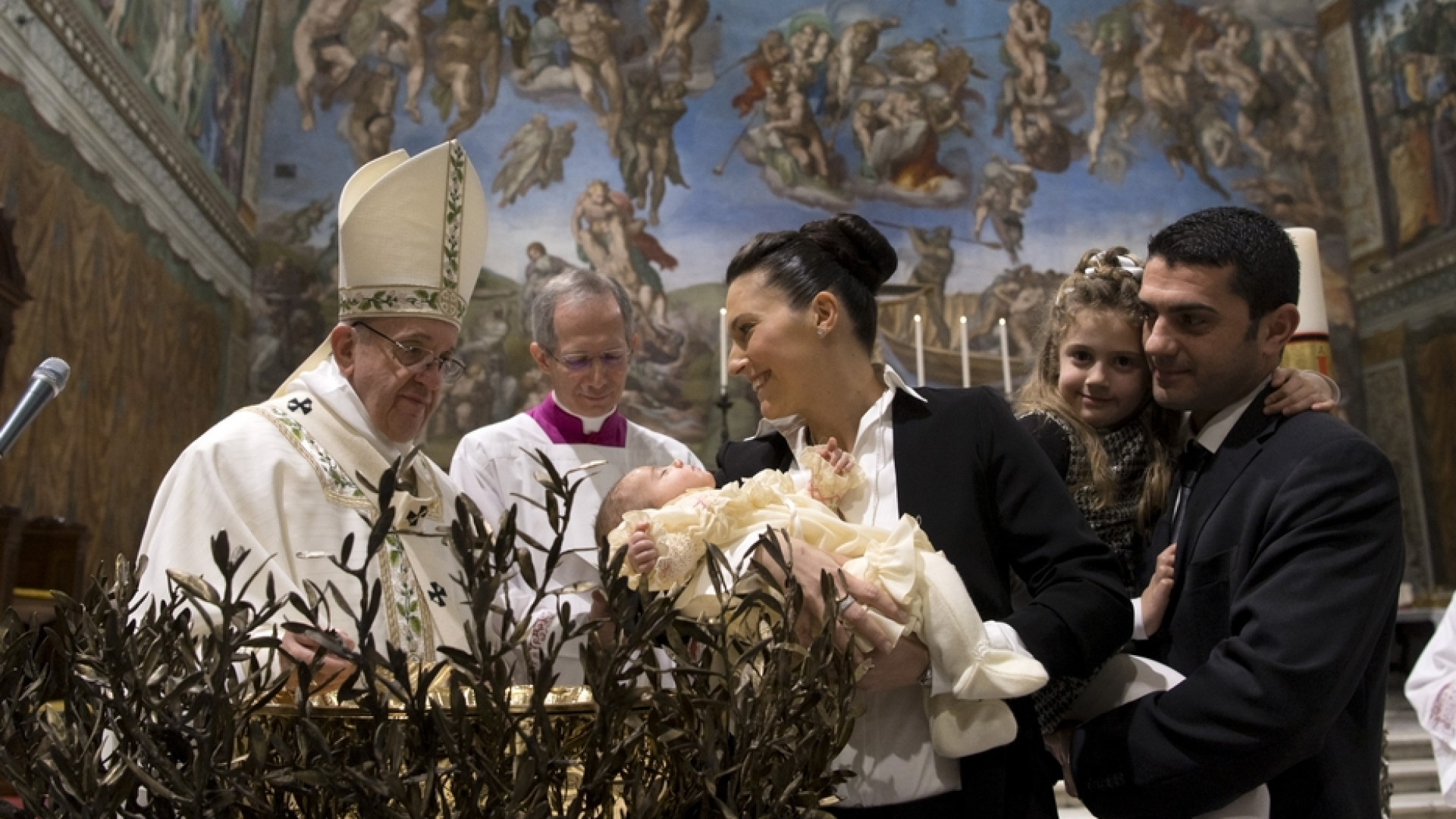 Immagine di Il Papa celebra la Messa dell'Epifania. Niente Battesimi domenica 10