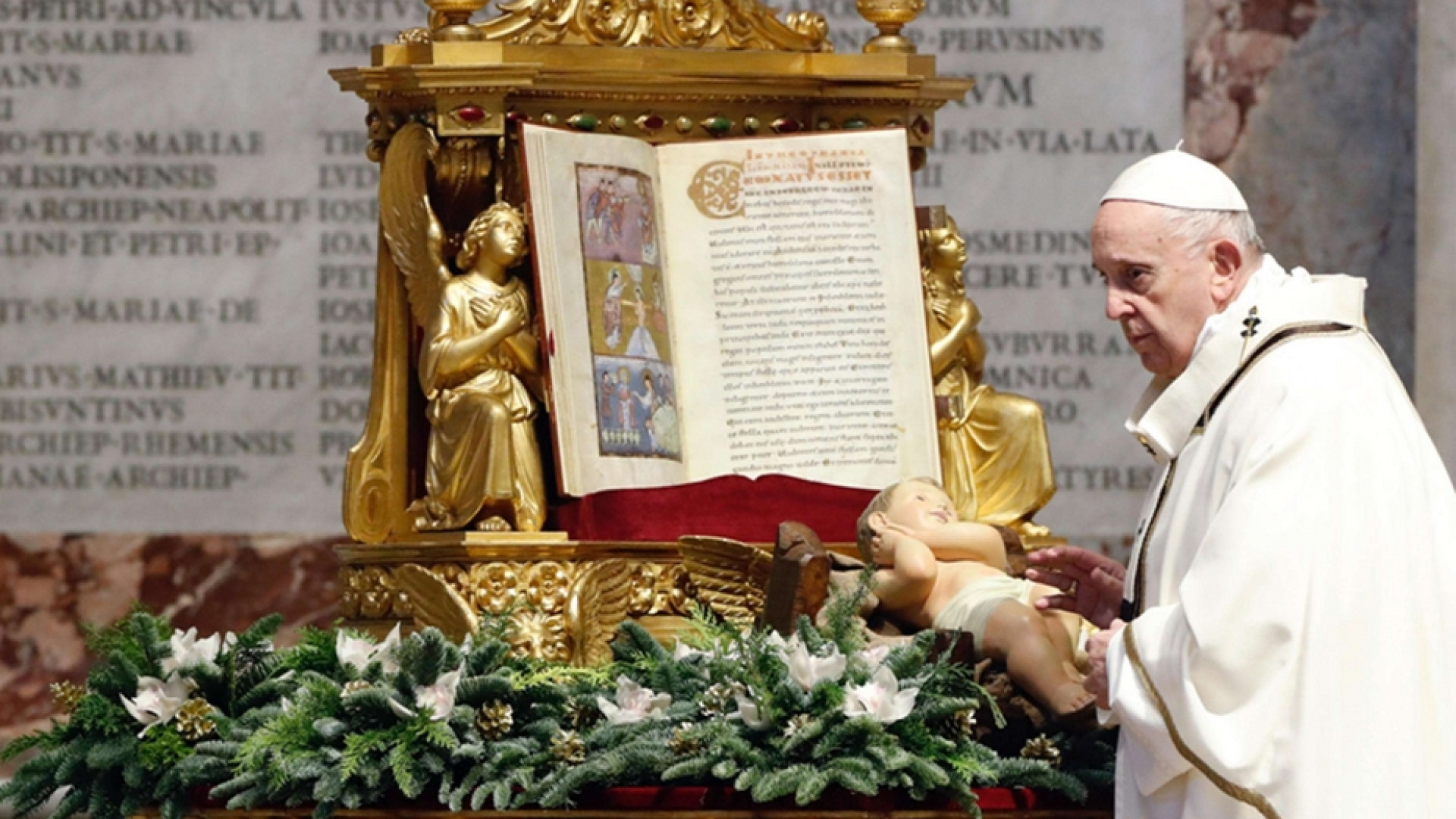 Immagine di Il Papa: adorare Dio è scoprirlo nascosto nelle situazioni semplici