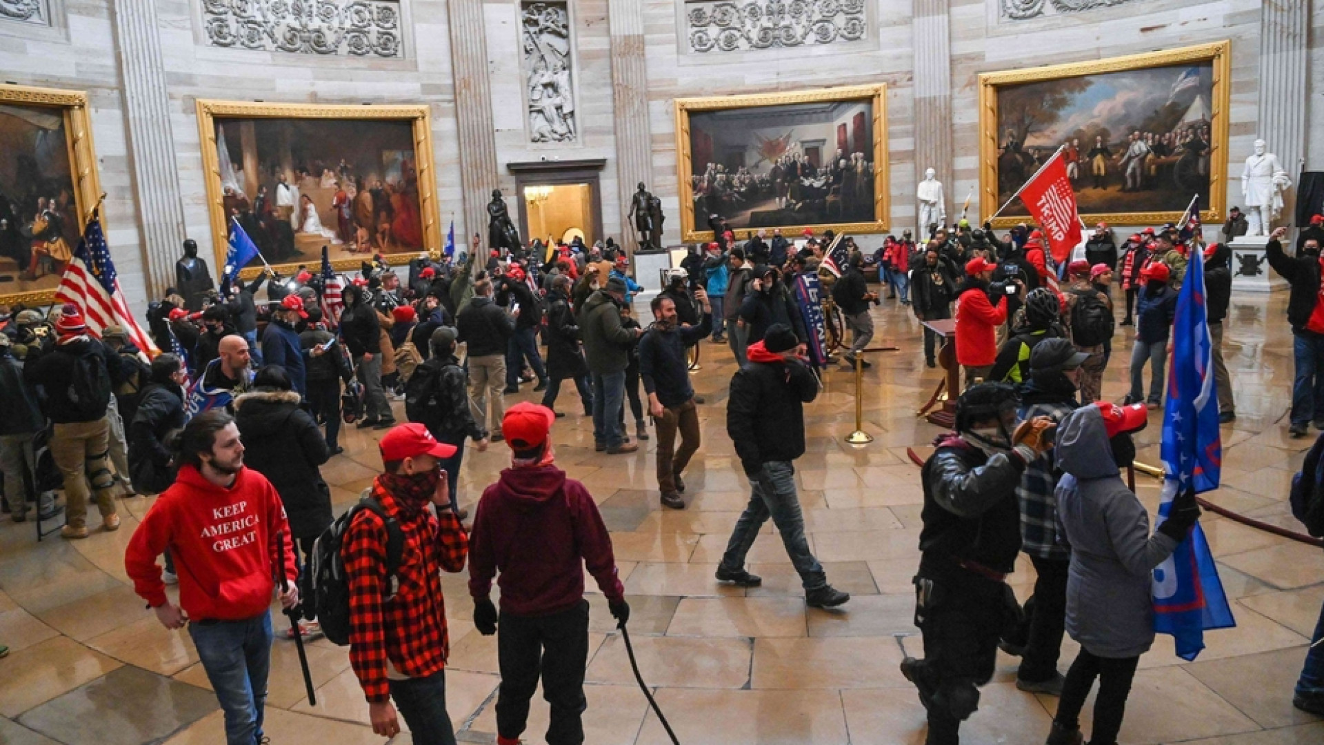 Immagine di «Non ci arrenderemo mai», l'ultima battaglia di Trump. Assalto al Congresso
