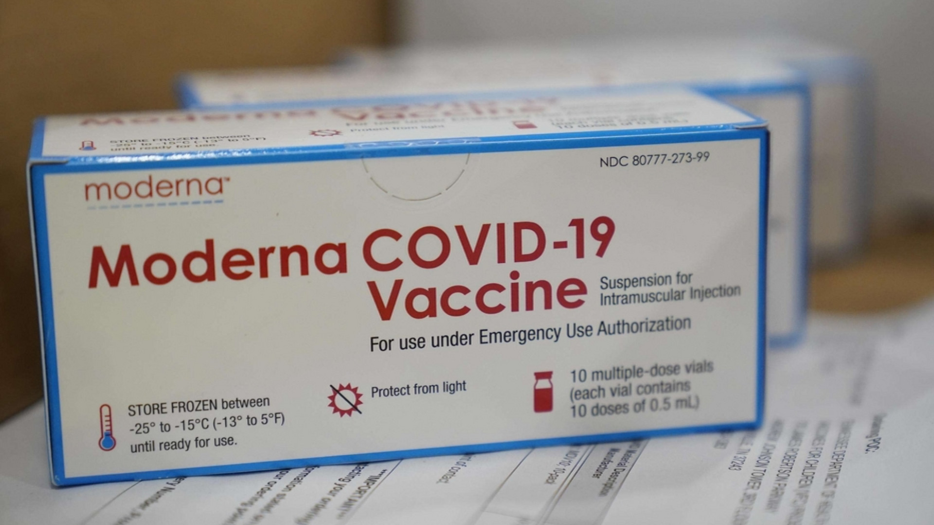 Immagine di Vaccini, ora l'Italia è seconda nella Ue. Via libera a Moderna