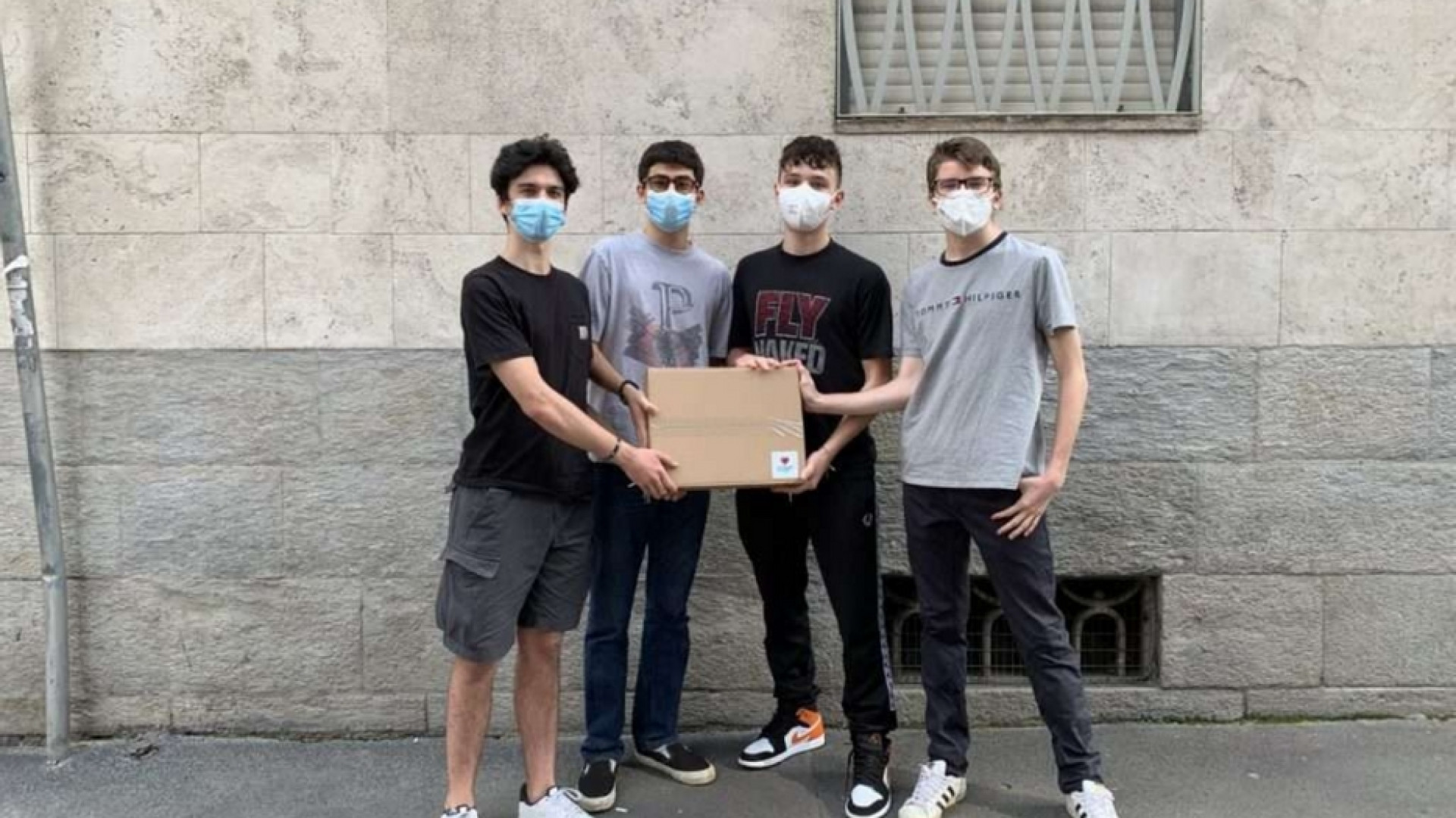 Immagine di Il progetto di quattro studenti per regalare i pc per la Dad