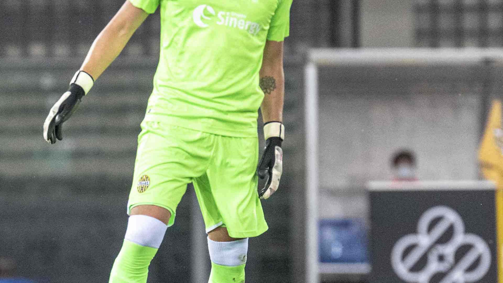 Immagine di Bologna di rigore contro un brutto Verona: 1-0
