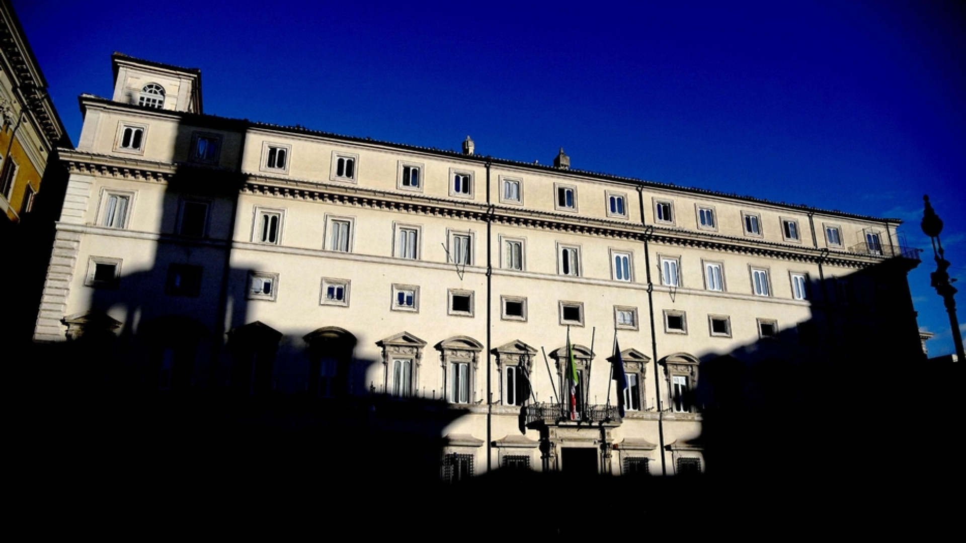 Immagine di Le Faq della crisi: districarsi tra dimissioni, 2-bis, Ter e semestre bianco