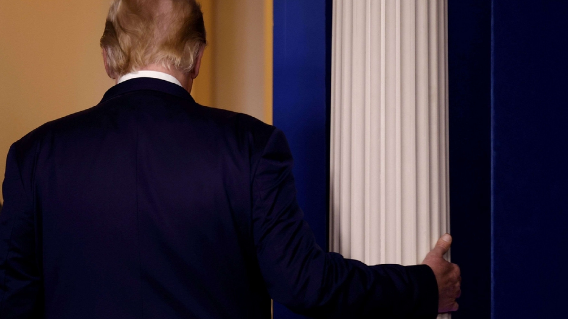Immagine di Trump fa valigie piene di promesse mancate (e qualche successo)