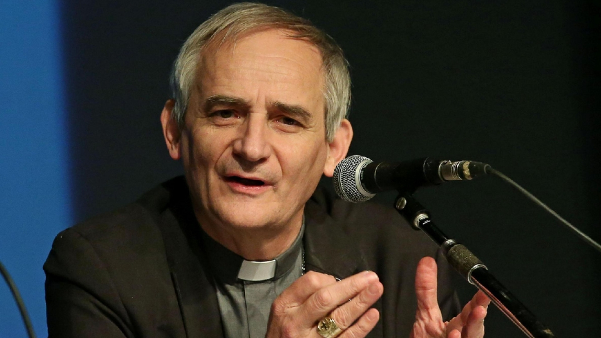 Immagine di Il cardinale Zuppi scrive alla Costituzione: aiutaci a scegliere la direzione