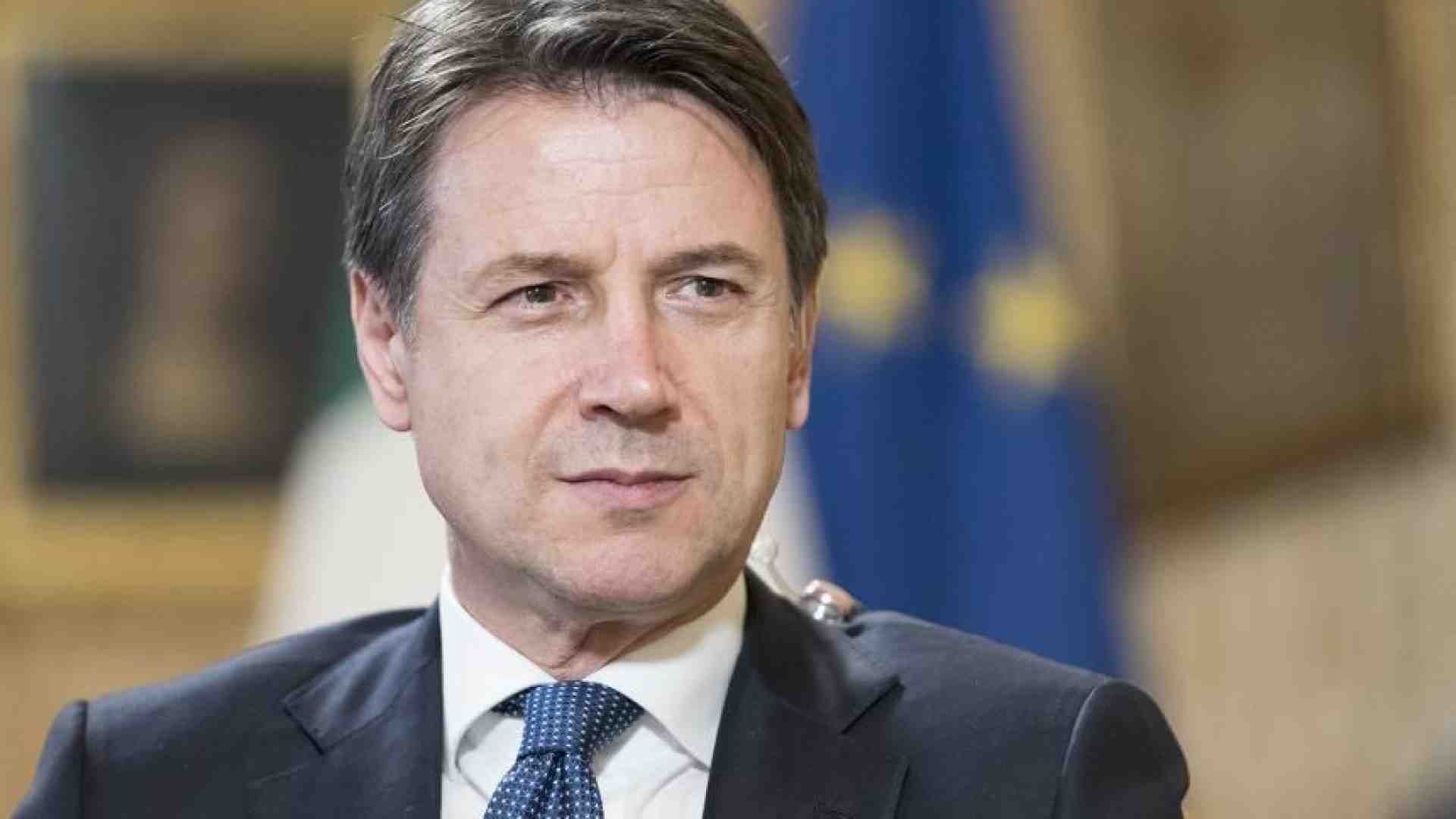 Immagine di Italia tra crisi politica e difficoltà economiche