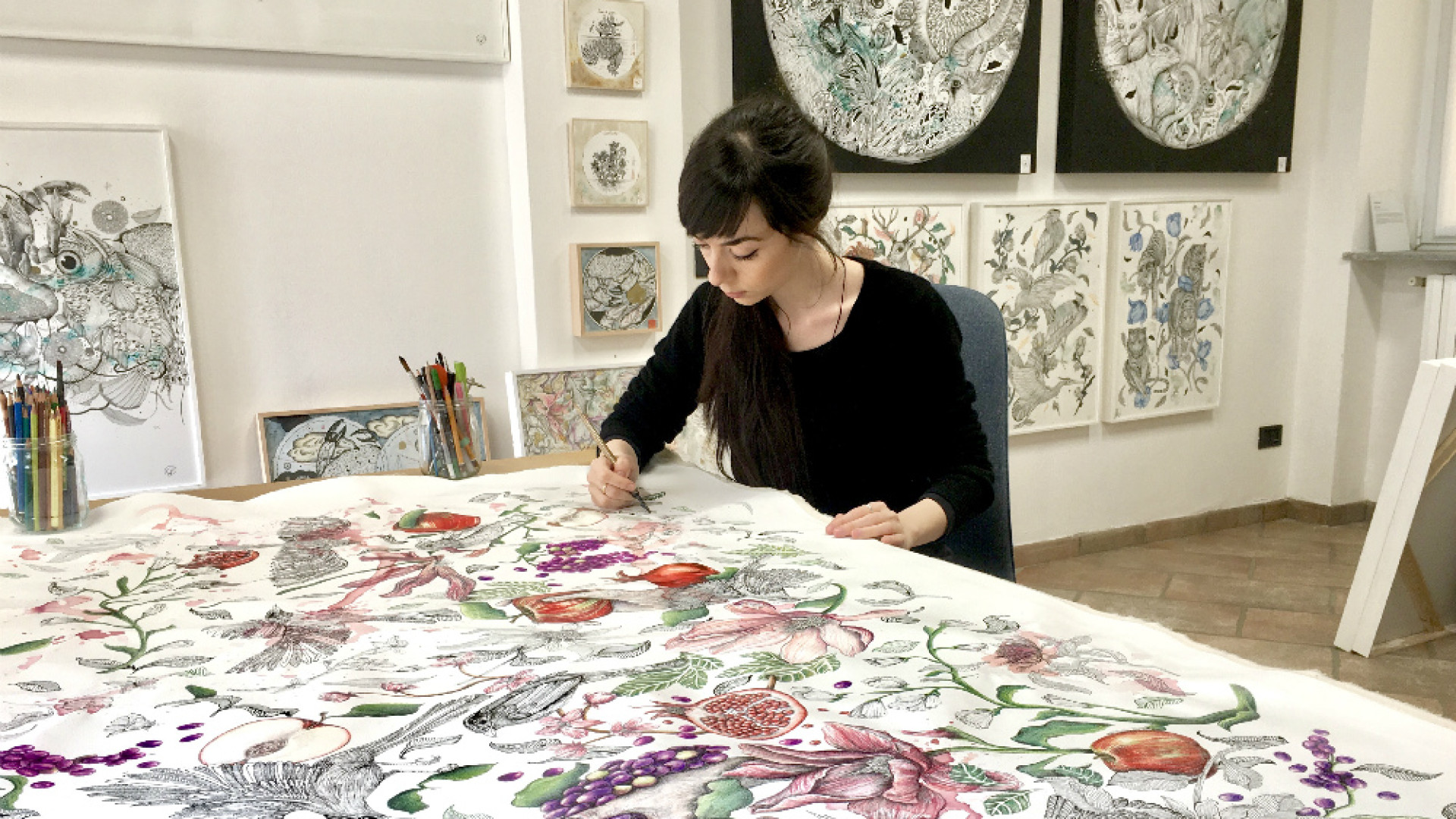 Immagine di Mitologia e simboli Il “filo della vita” unisce pittura e ricami
