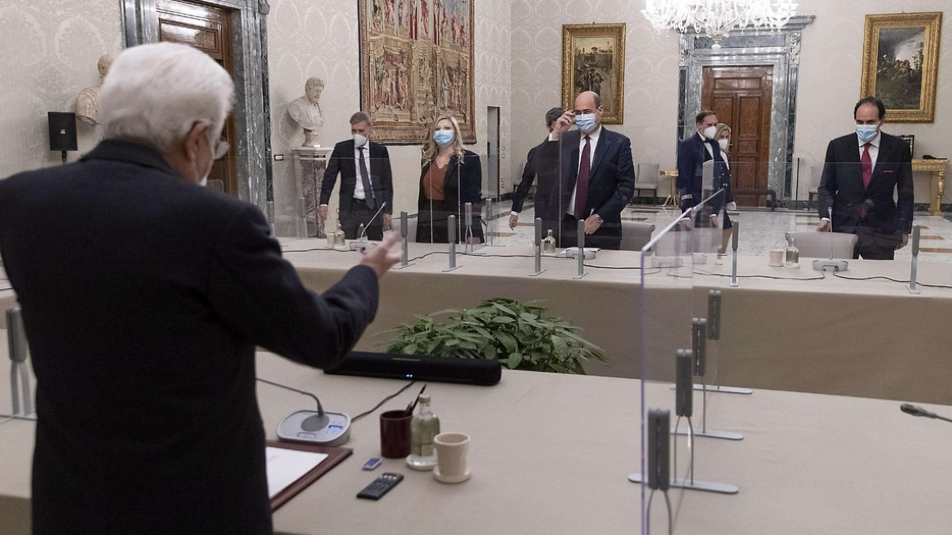 Immagine di Iv non chiude ma rilancia. I 5s al bivio sul mandato esplorativo a Fico