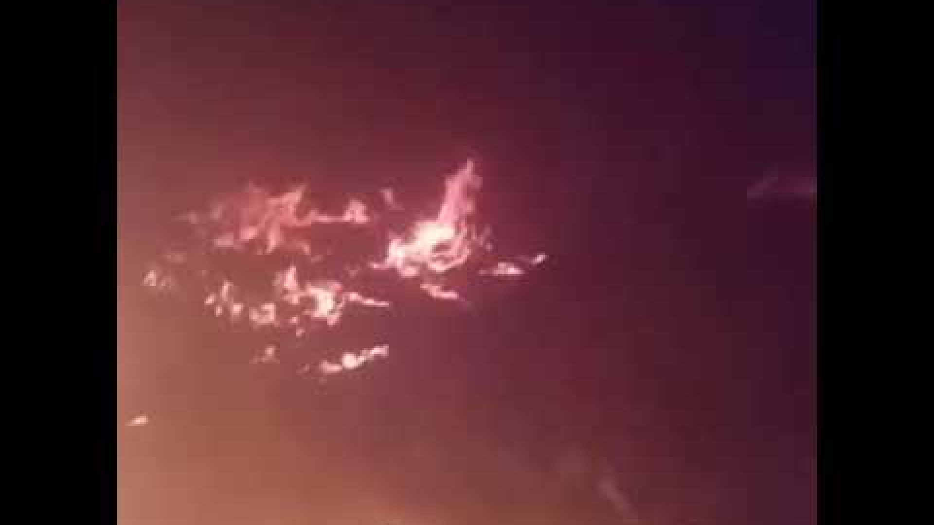 Immagine di Bosnia, così vengono dati alle fiamme i rifugi dei profughi