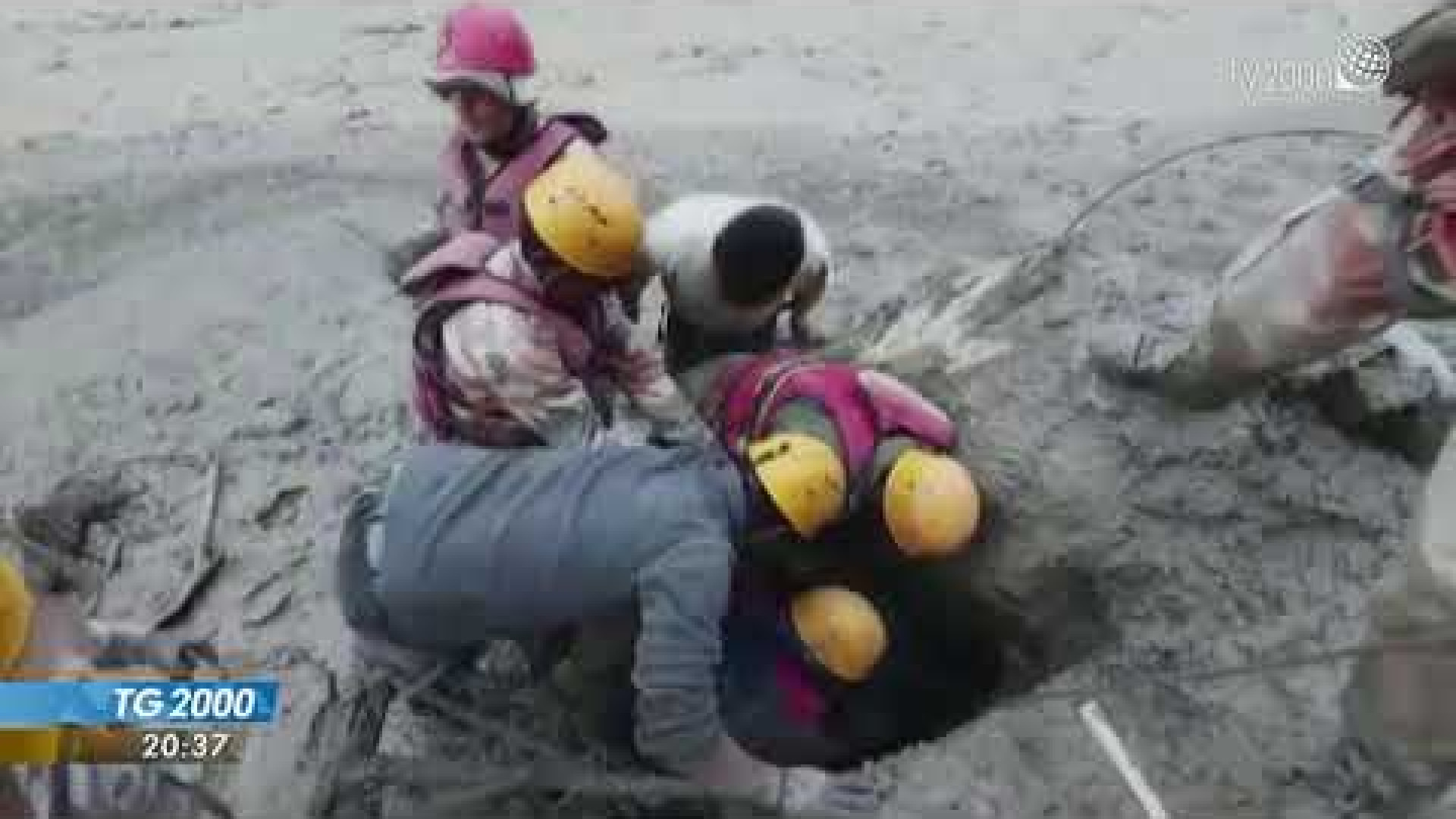 Immagine di Crollo di un ghiacciaio e alluvione, almeno 18 vittime e 200 dispersi