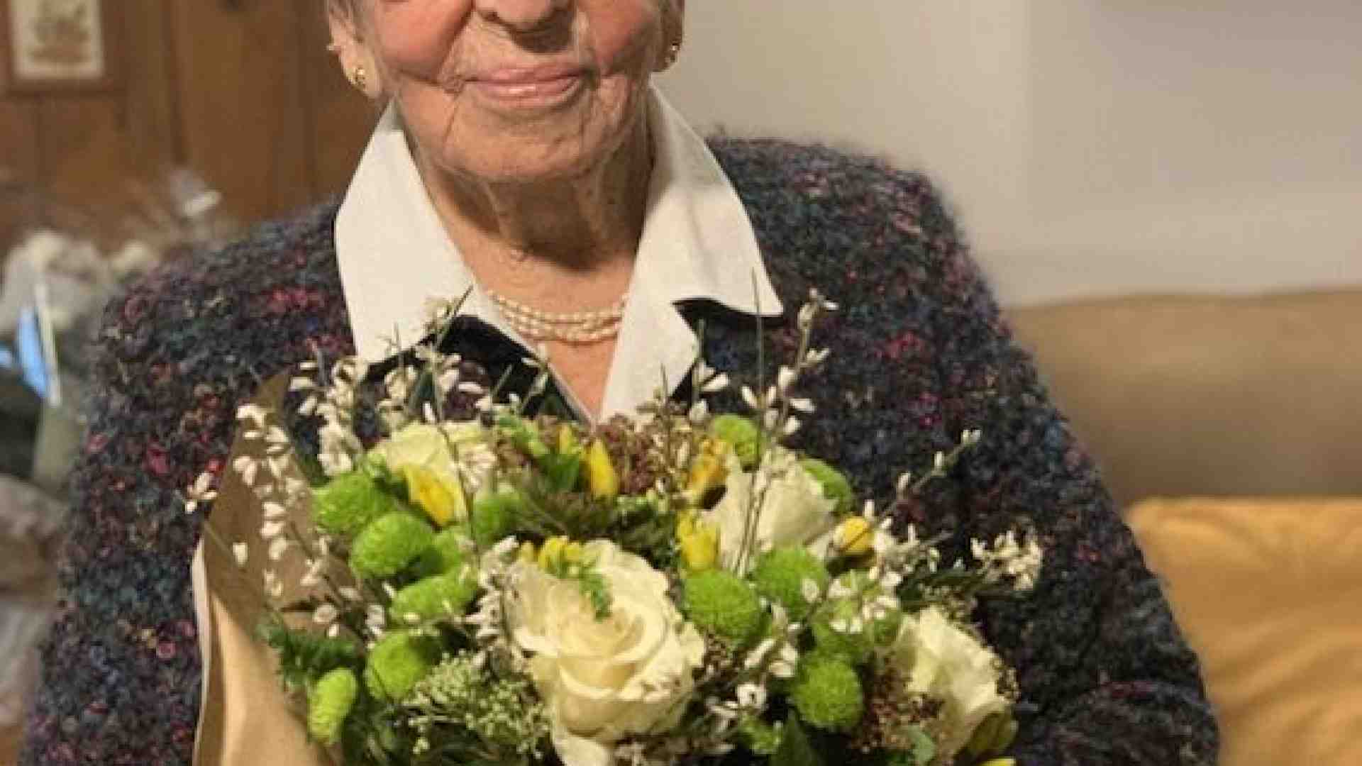 Immagine di Maria, classe 1916: si fa così...