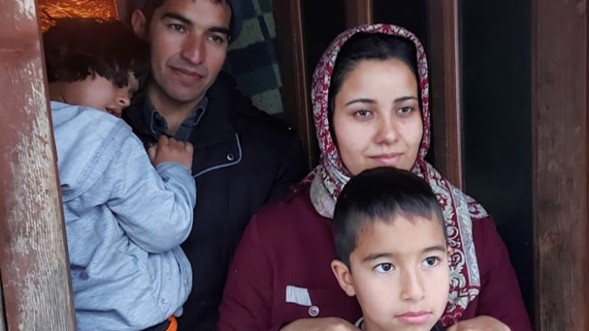 Immagine di Bosnia: tra le famiglie respinte, nascoste nei boschi per non venire separate