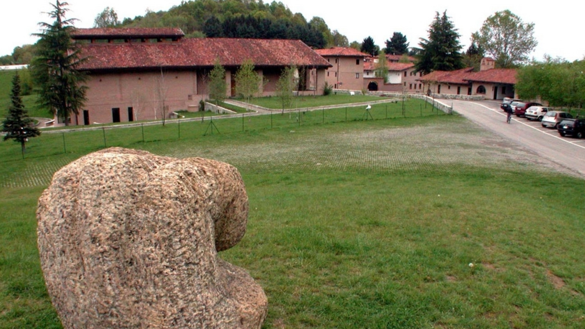 Immagine di L'ex priore Enzo Bianchi rifiuta di trasferirsi a Cellole come concordato