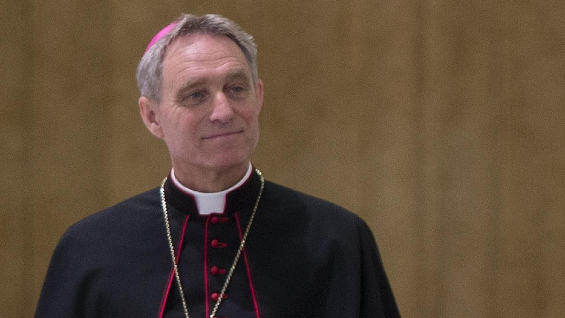 Immagine di Monsignor Gänswein: lasciamoci turbare dalla Via Crucis di Gesù