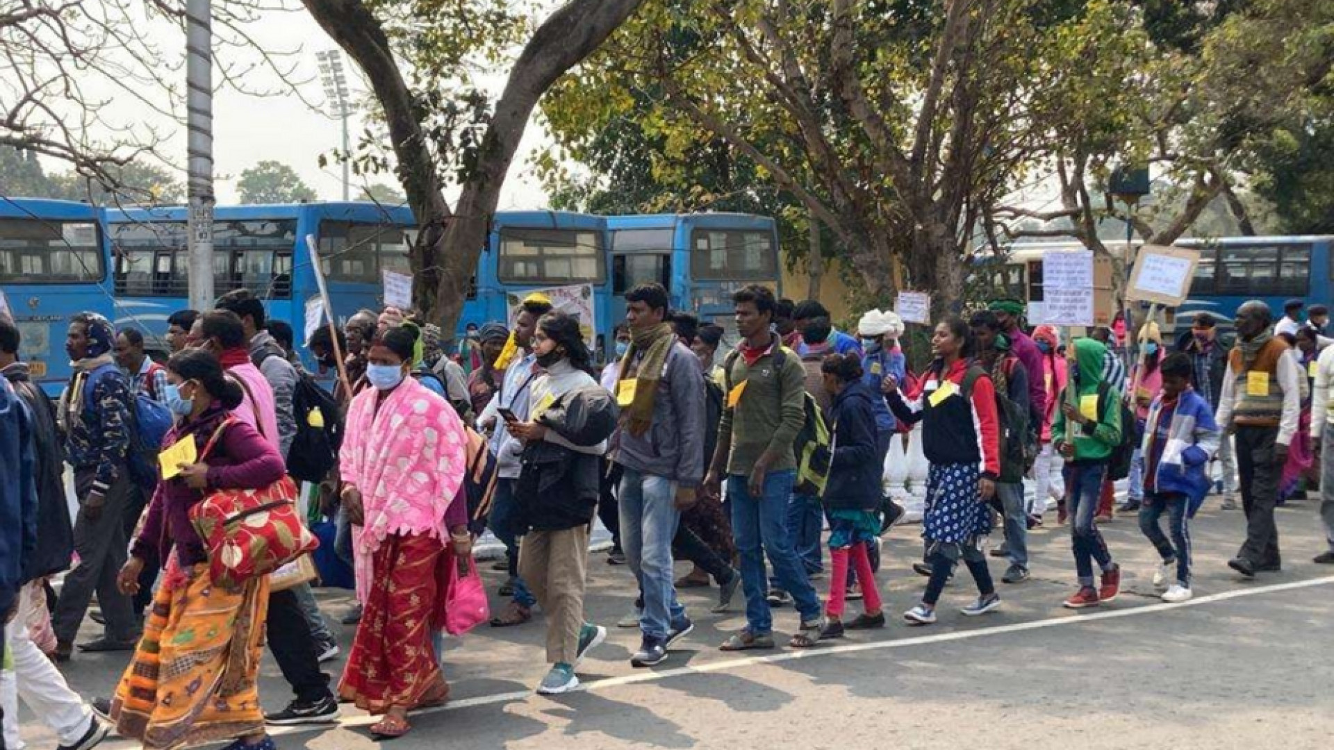 Immagine di Calcutta, il Covid ha svuotato gli slum: i disoccupati in fuga verso la carestia