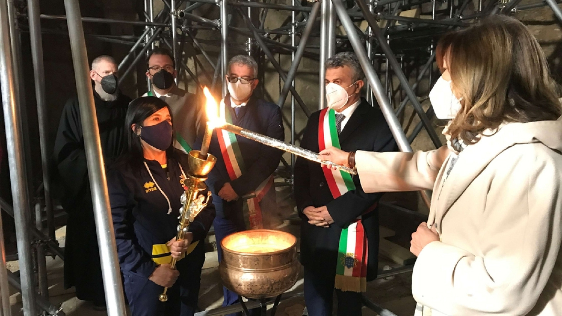 Immagine di Arde ancora la fiaccola di san Benedetto «pro pace et Europa una»