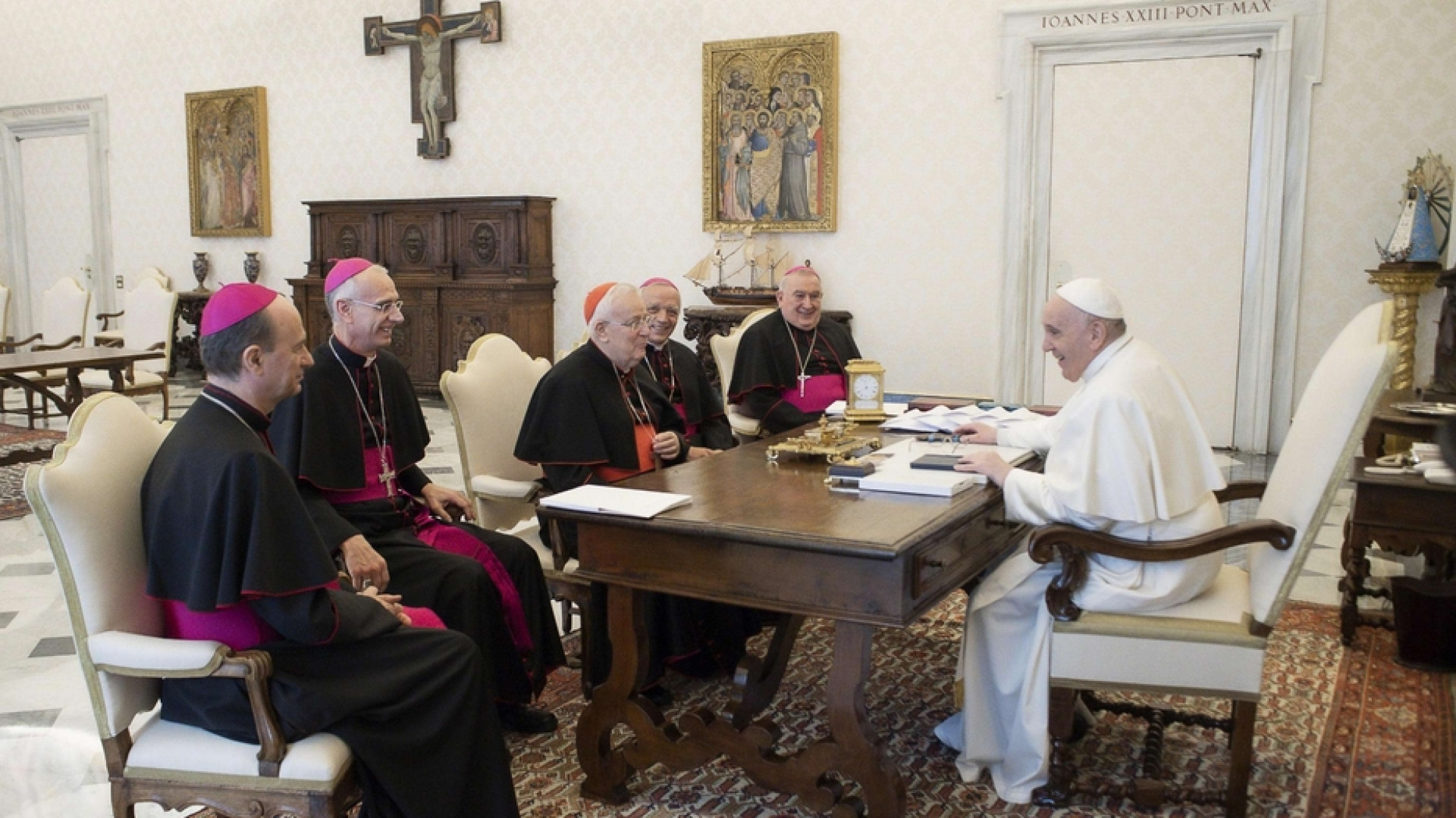 Immagine di Sinodo per l'Italia, la proposta della Cei consegnata al Papa