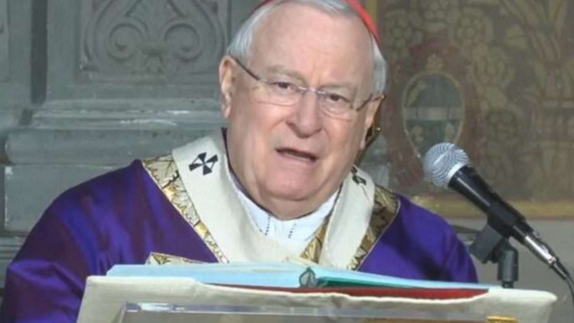 Immagine di Il cardinale Bassetti celebra la Messa per le vittime della pandemia