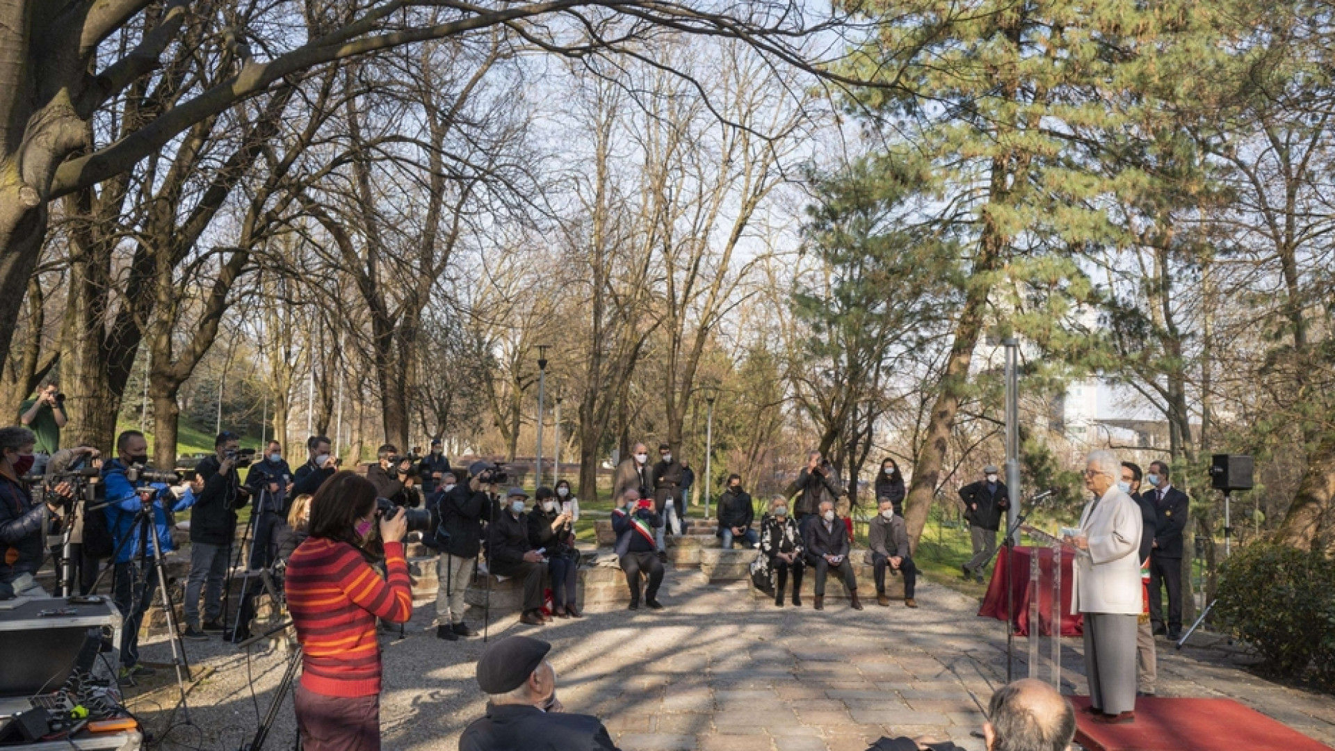 Immagine di Il medico Carlo Urbani iscritto nel Giardino dei Giusti a Milano