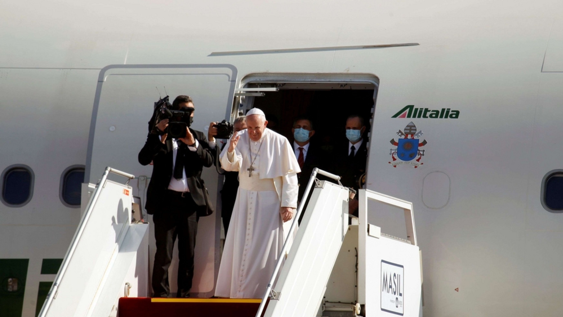 Immagine di La partenza del Papa dall'Iraq: una visita storica