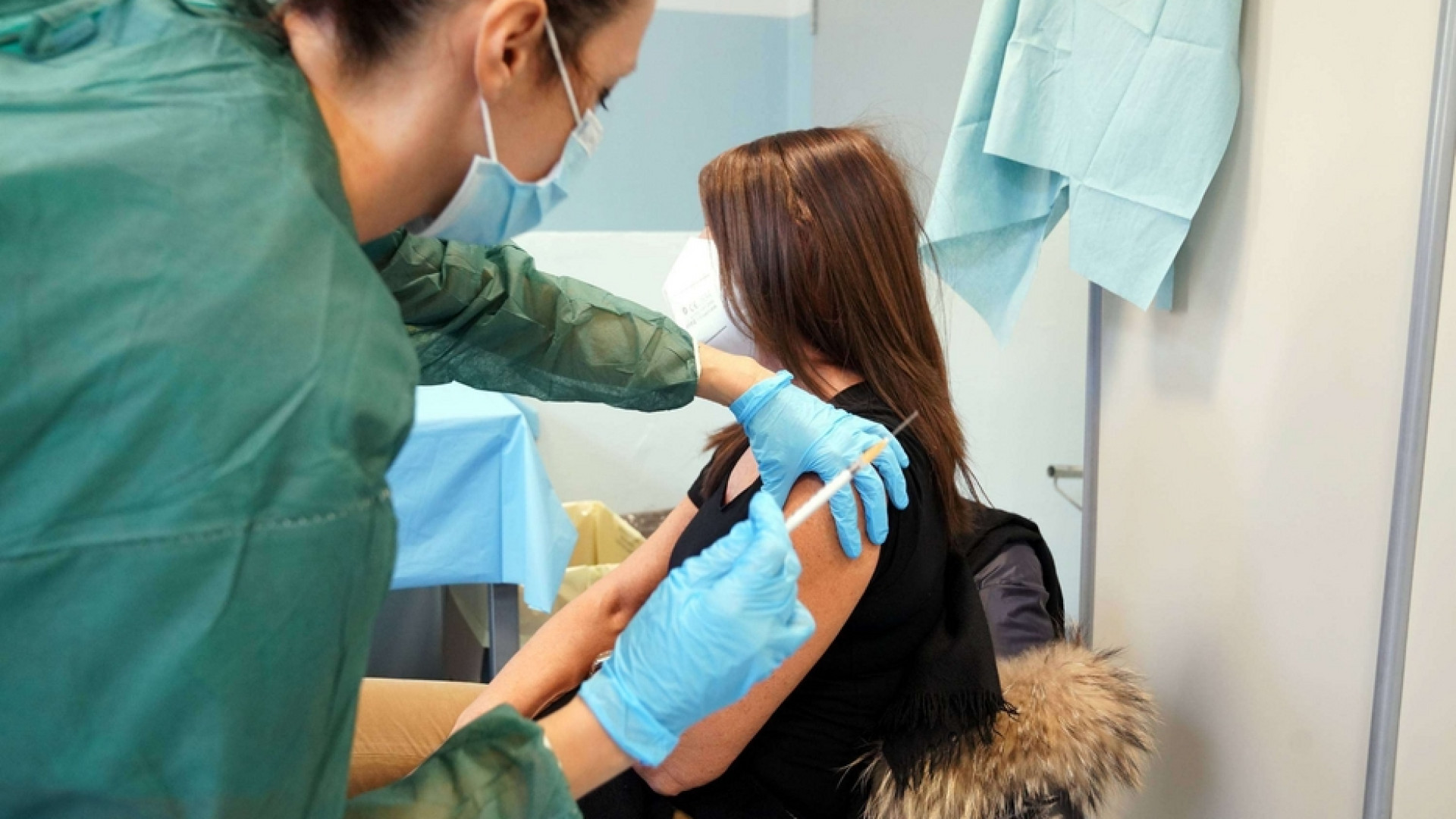 Immagine di Pregliasco: chi si è vaccinato non rischia, giusto fare chiarezza