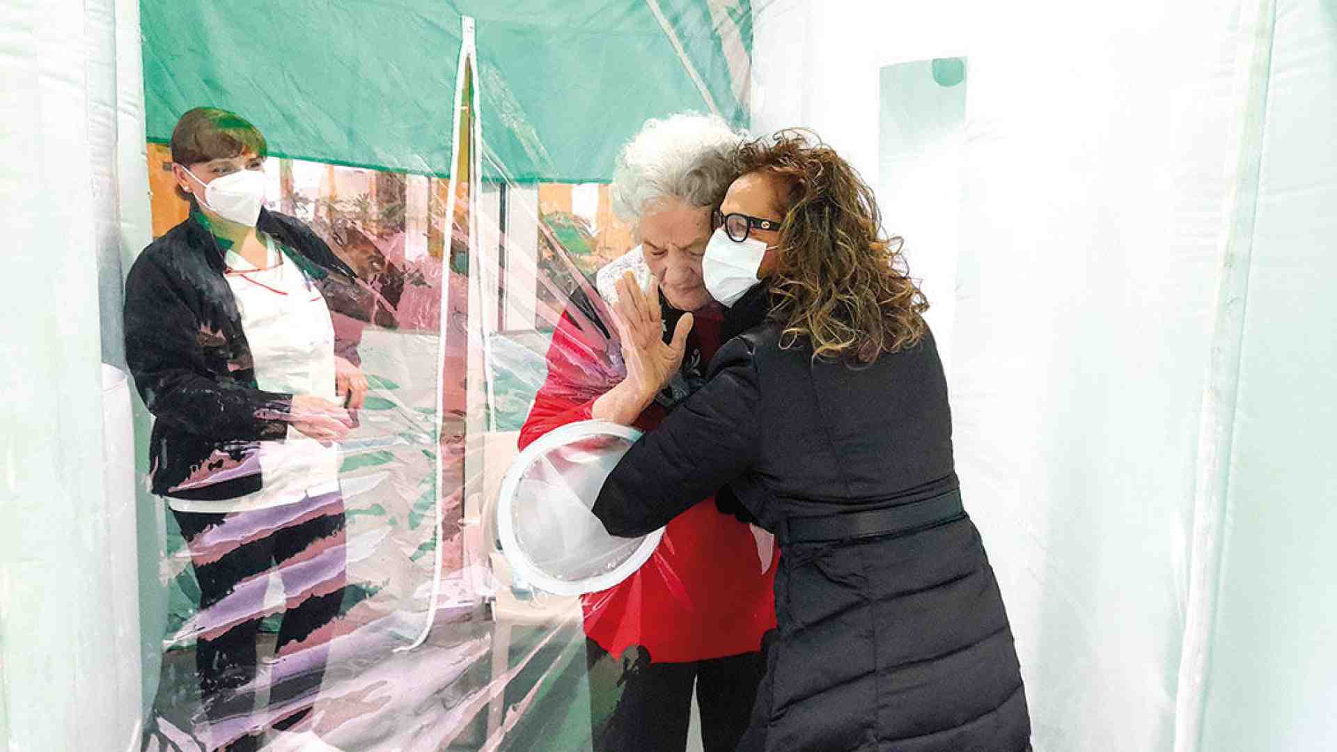 Immagine di Anziani e case di riposo  un anno dopo si sorride