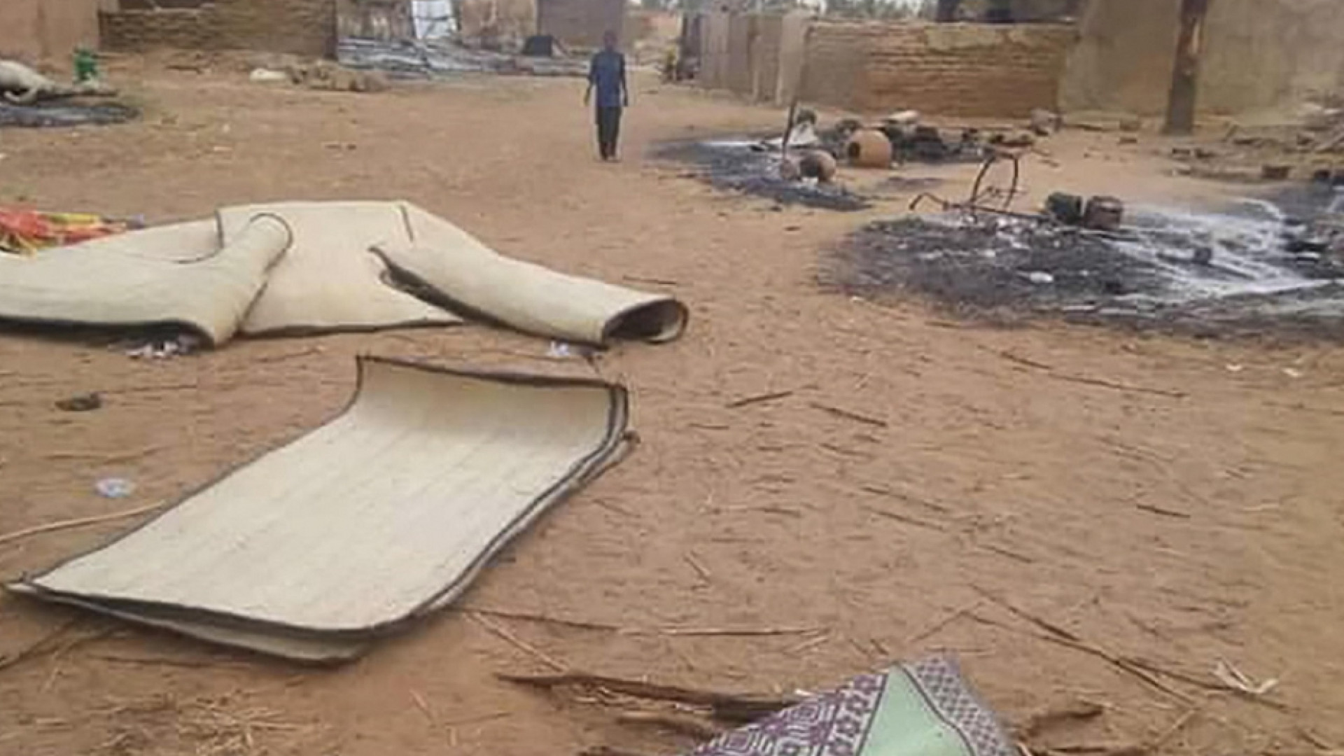 Immagine di Massacro jihadista in Niger, 137 morti in tre villaggi