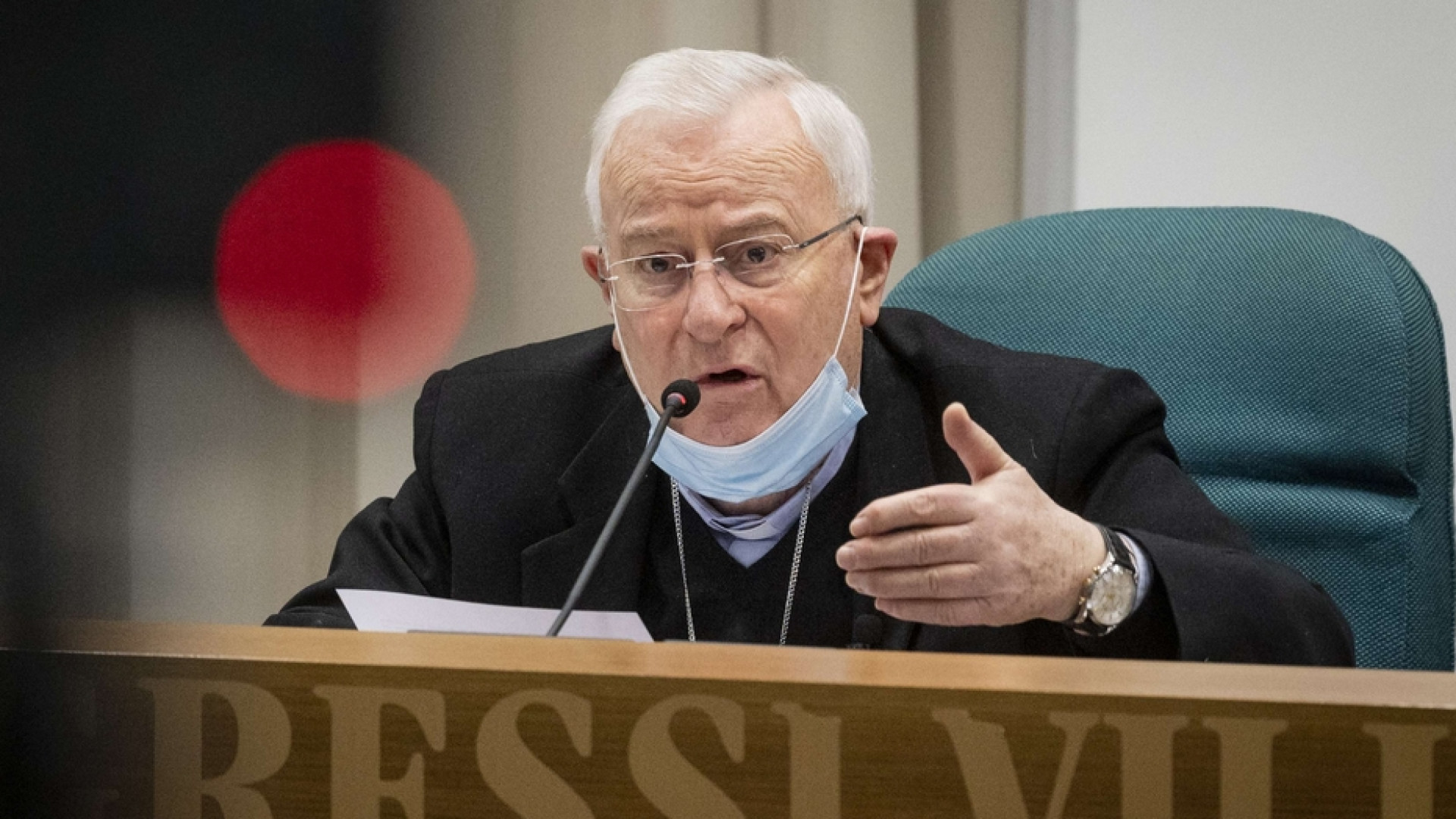 Immagine di Bassetti: «Vaccinarsi si deve. Attenti all'assedio delle due povertà»