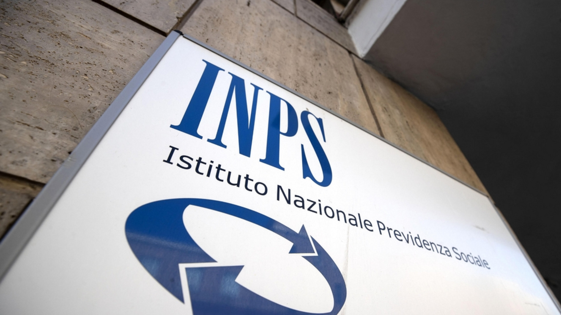 Immagine di Pensioni dei sacerdoti, l'Inps insiste. Ma le norme dicono altro