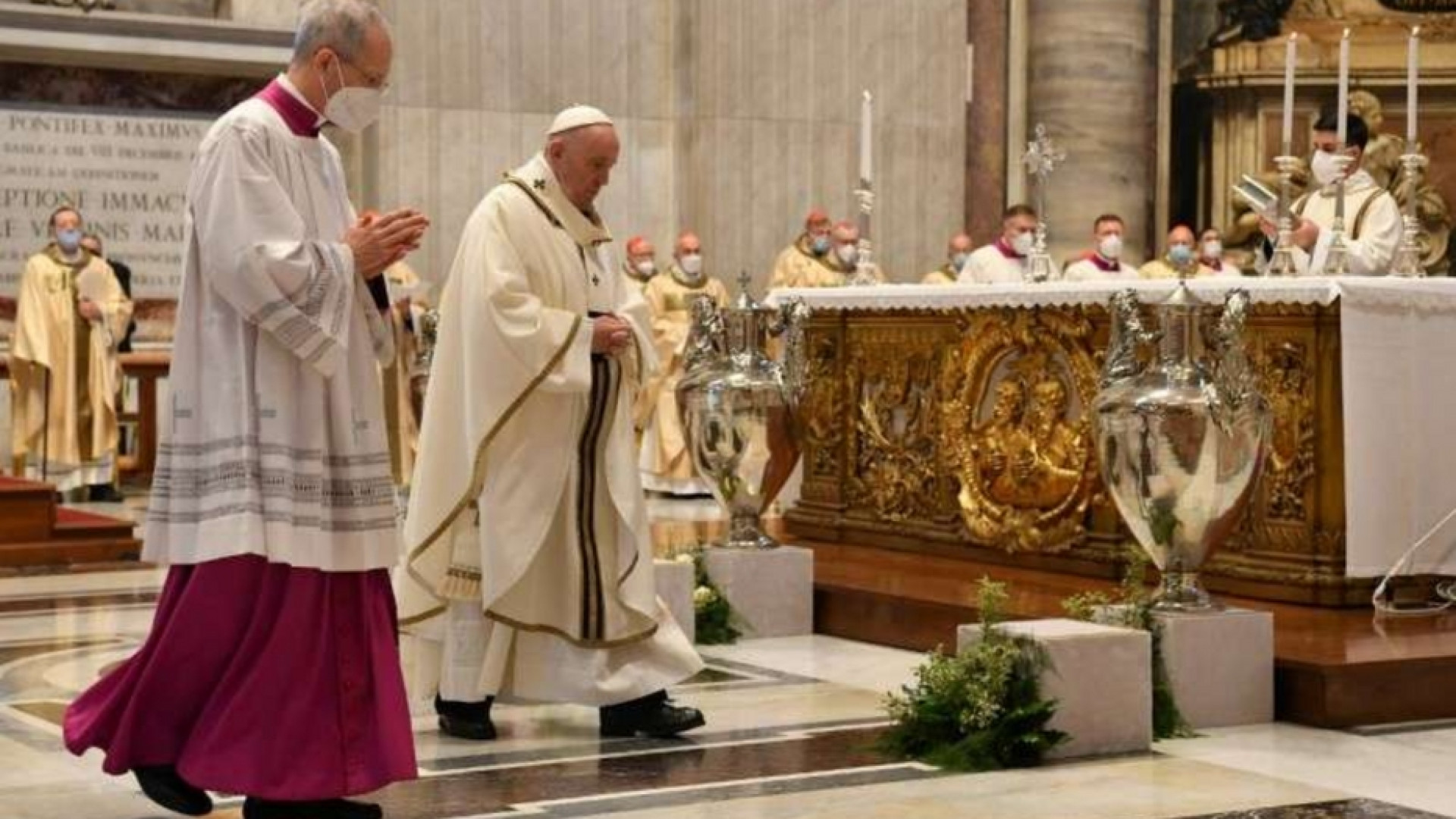 Immagine di Il Papa: l'annuncio del Vangelo è legato alla persecuzione e alla Croce