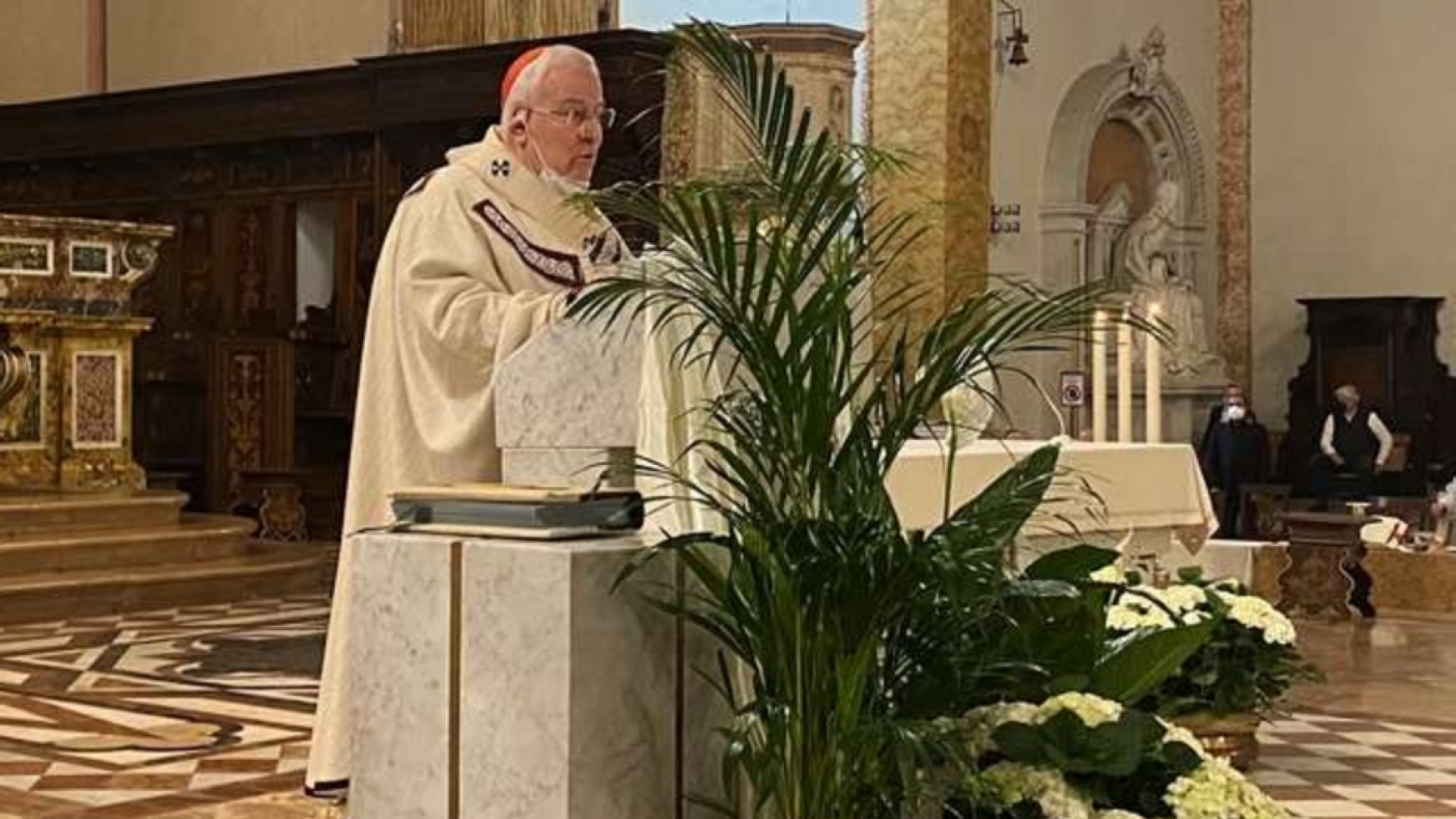 Immagine di Il cardinale Bassetti: servono pane, lavoro, cure. È l’ora della responsabilità