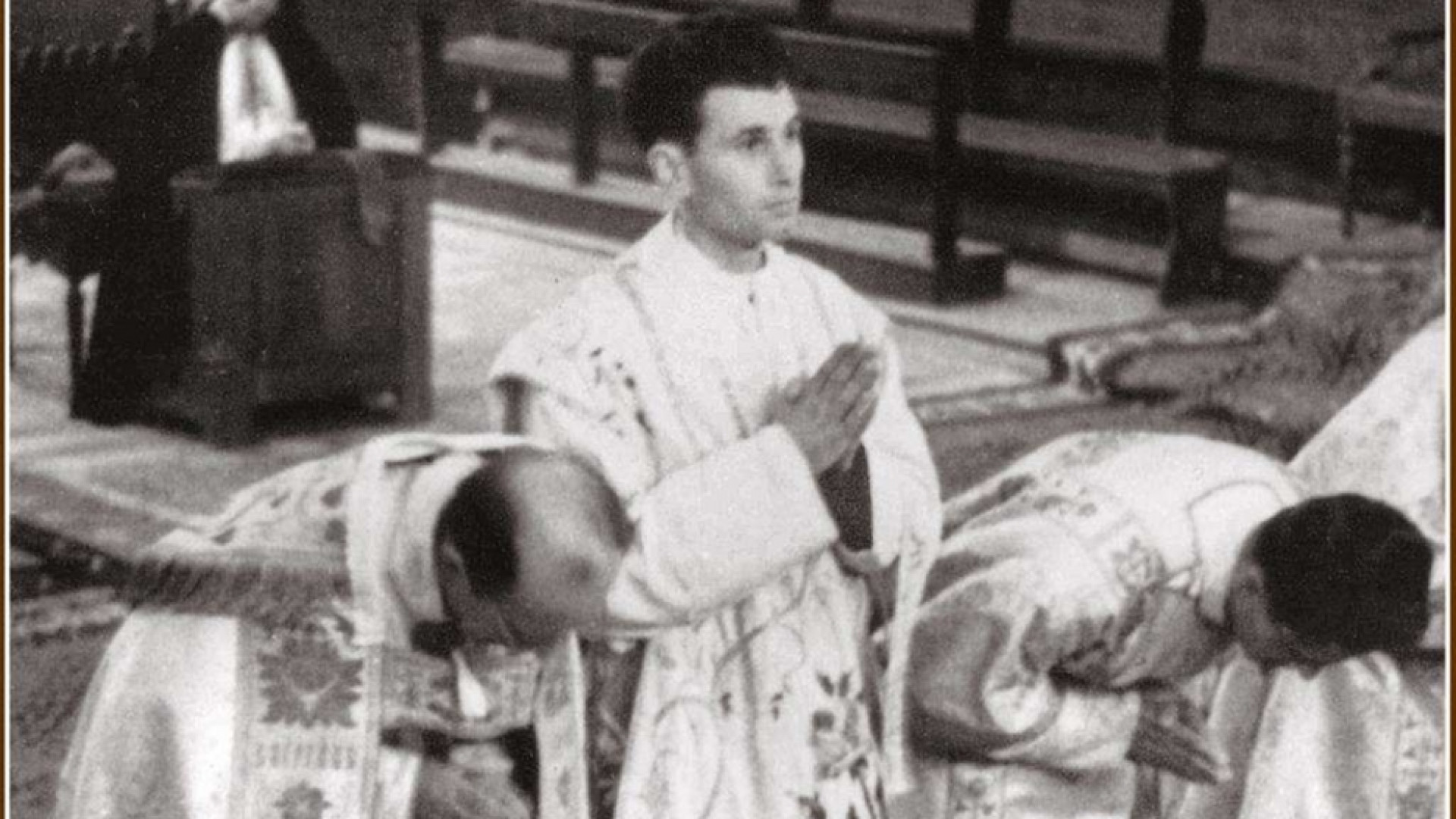 Immagine di Simoni e quelle messe da carcerato con briciole e acini d'uva