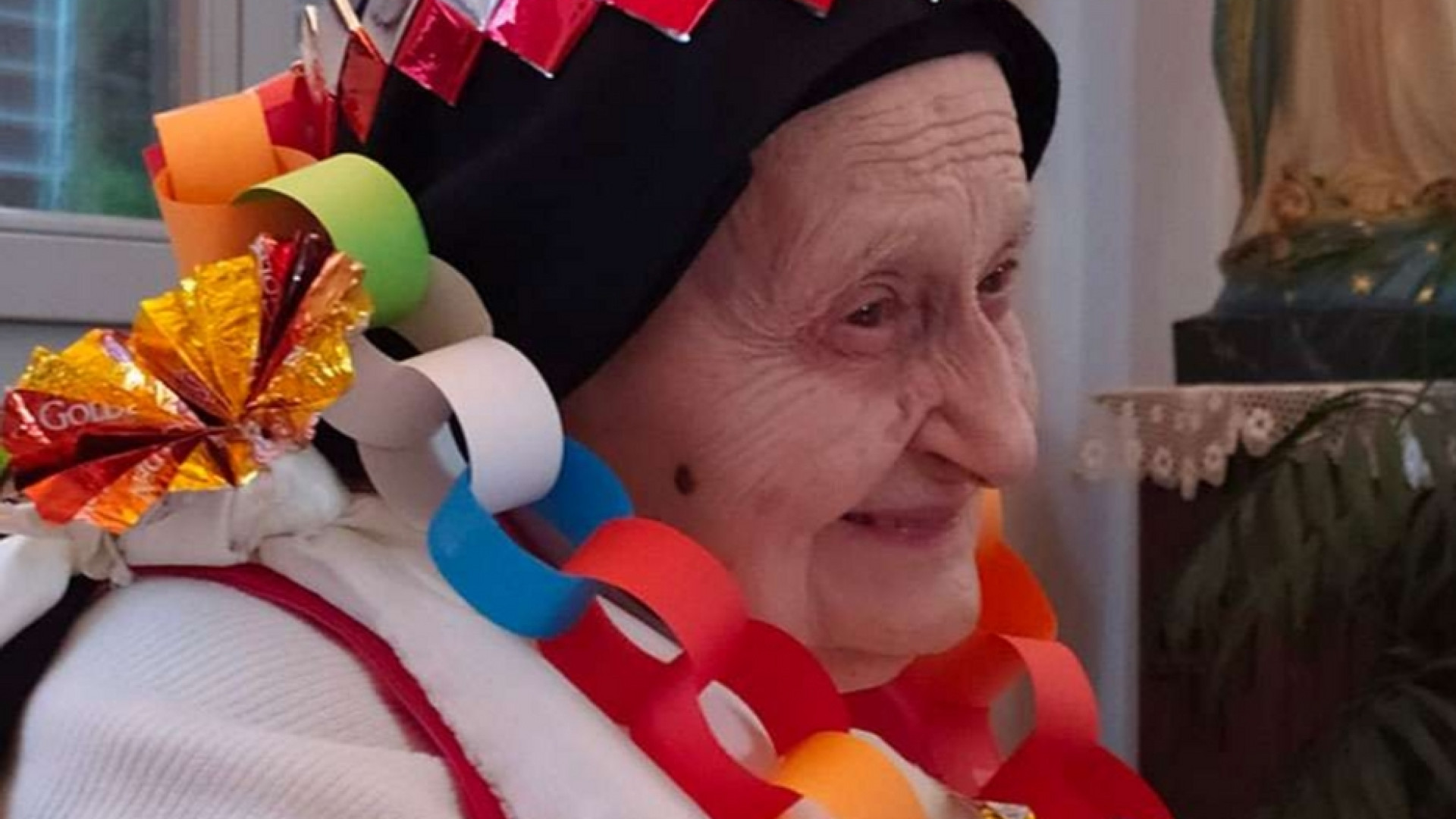 Immagine di Suor Anna Maria vaccinata a 101 anni: ogni giorno prego e ringrazio Dio