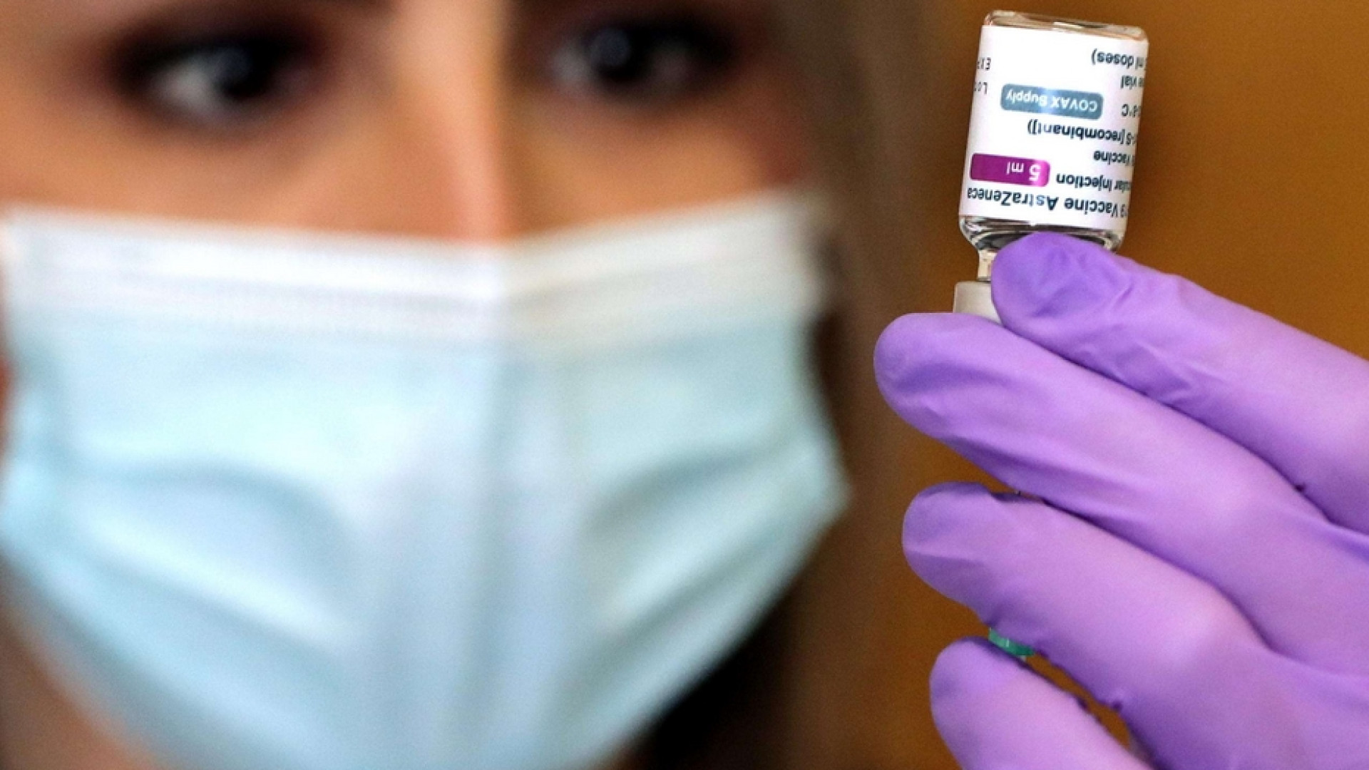 Immagine di AstraZeneca, il nemico che provoca gli «effetti avversi» ha un nome: Vipit