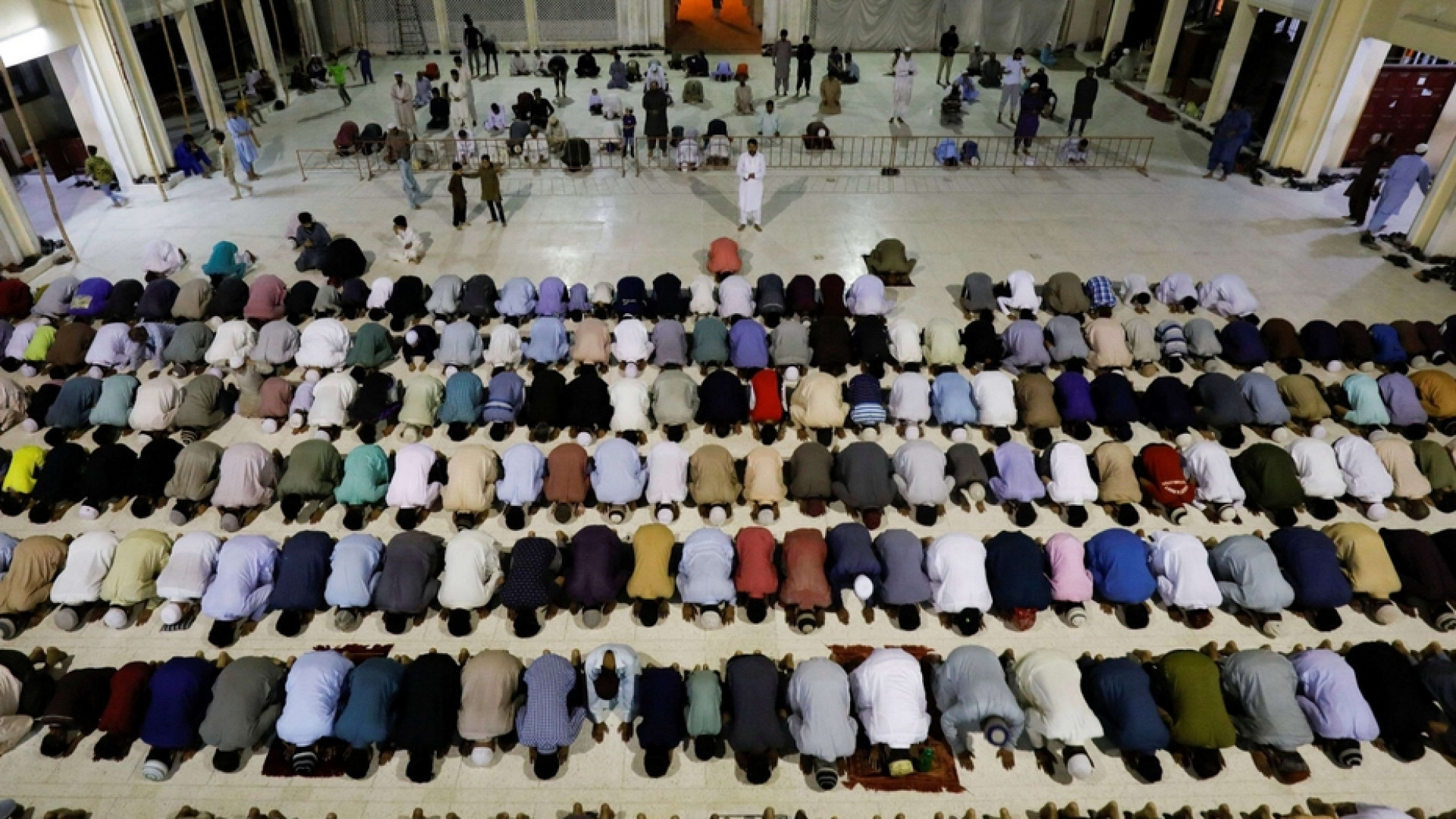 Immagine di Al-Azhar: «Vaccinarsi non è violare il Ramadan»